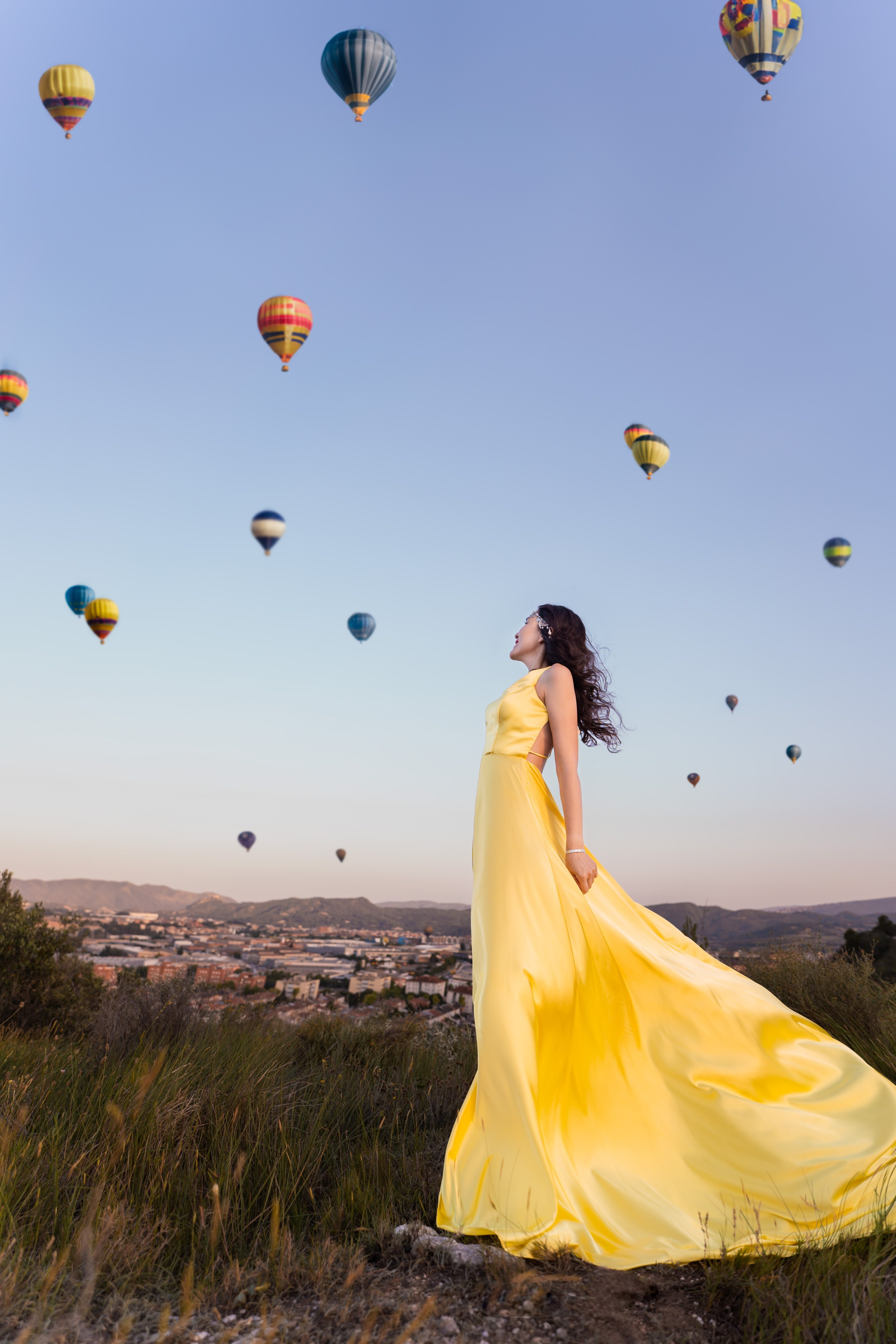 Barcelona Wow Dress Rental Luxury Photoshoot. DiaFoto — Wow Photographer in Barcelona | Premium Barcelona Photoshoot Experience