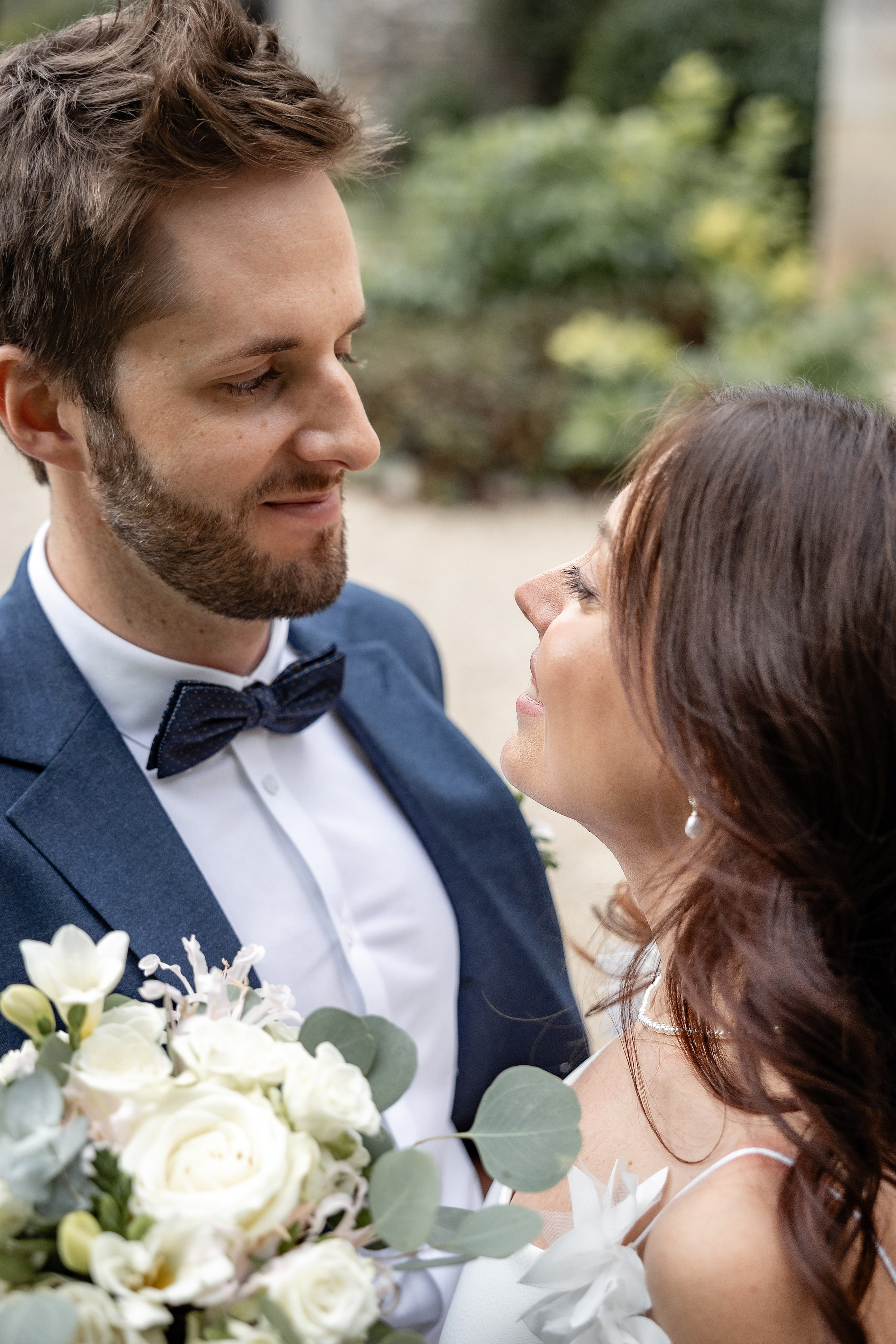 Mariage au château français. Elopement au Château de Cénevières. Eugénie Smirnova — Photographe à Toulouse et dans le Sud-Ouest