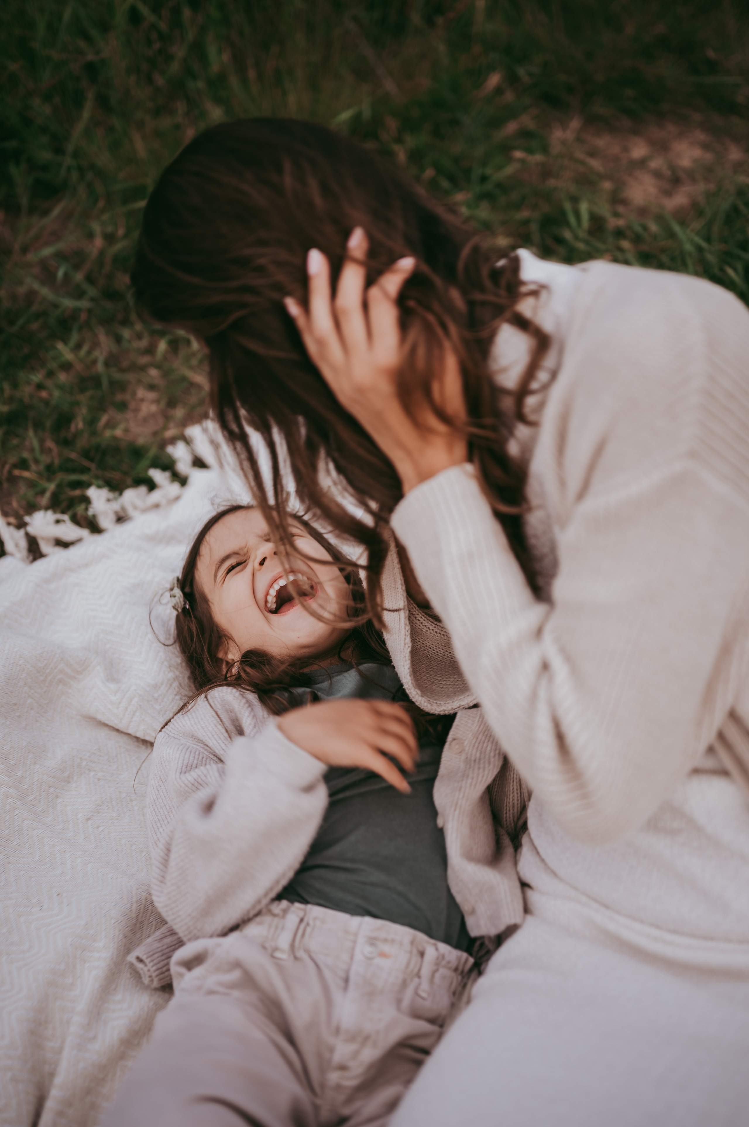 Bojana i Srna / mammy and me photosession. Deciji i porodicni fotograf u Beogradu Oksana Skendzic