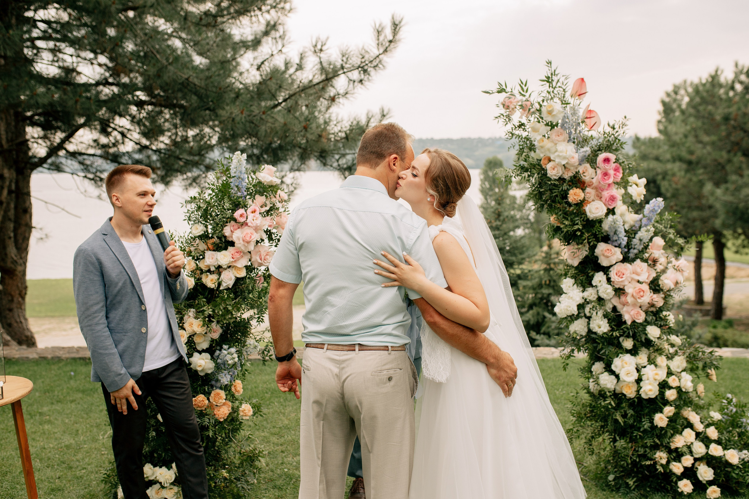 Reportage Wedding. Wedding photographer and videographer Europe