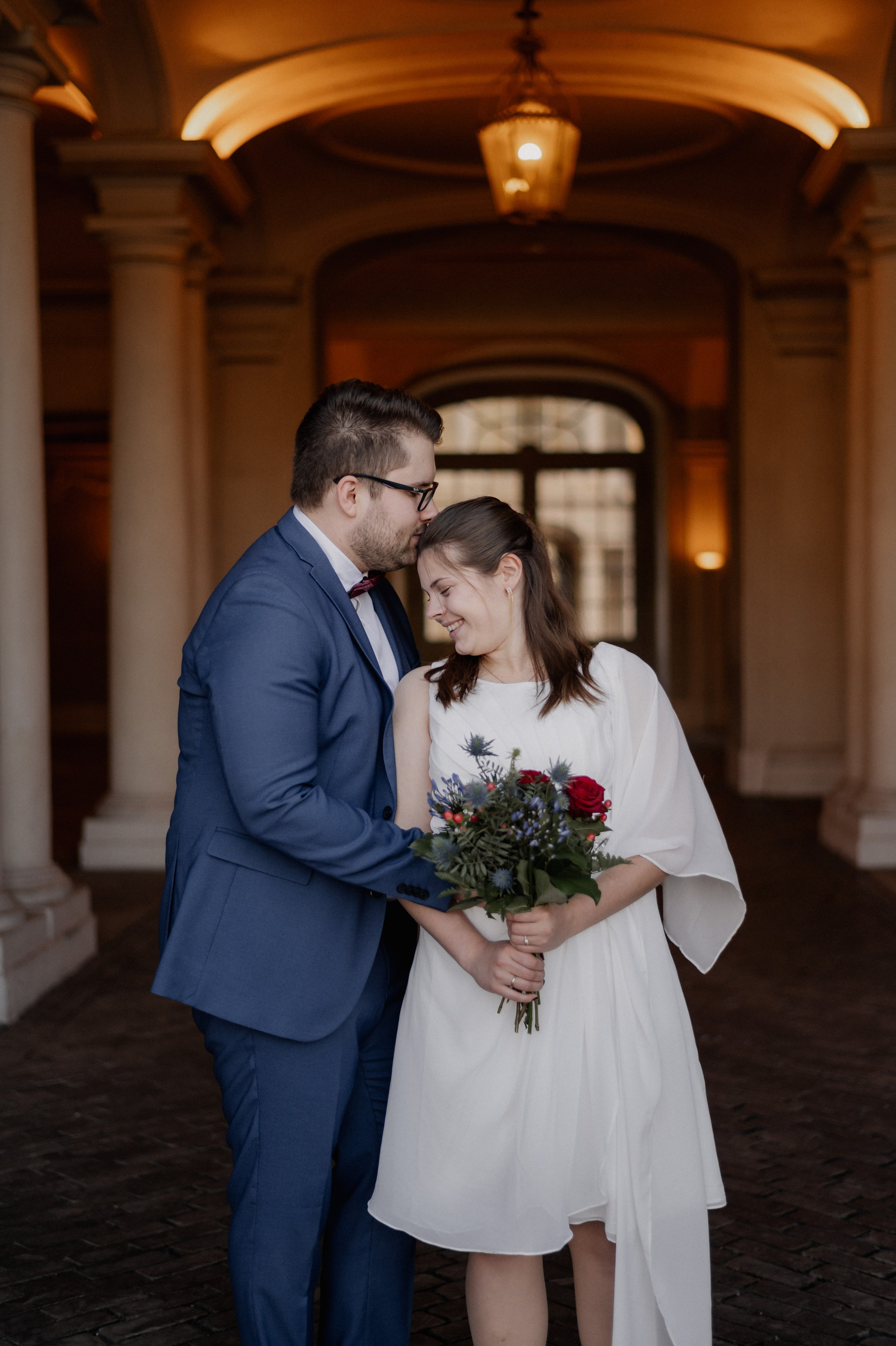 Stimmungsvolle Paarfotos im Hofgarten Ansbach – Liebe, Licht und barocke Eleganz