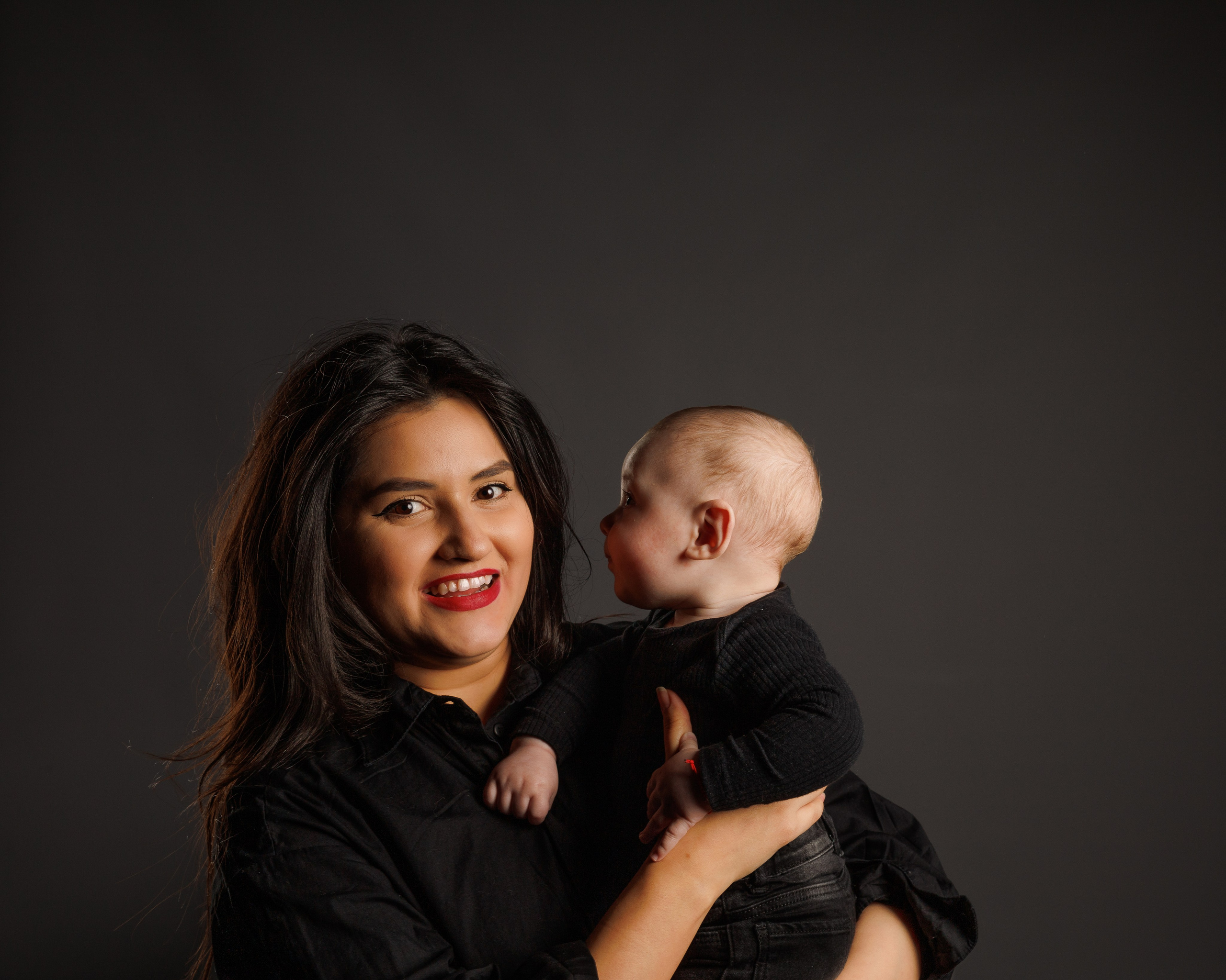 ValStudio. Https://valphoto.wfolio.pro/