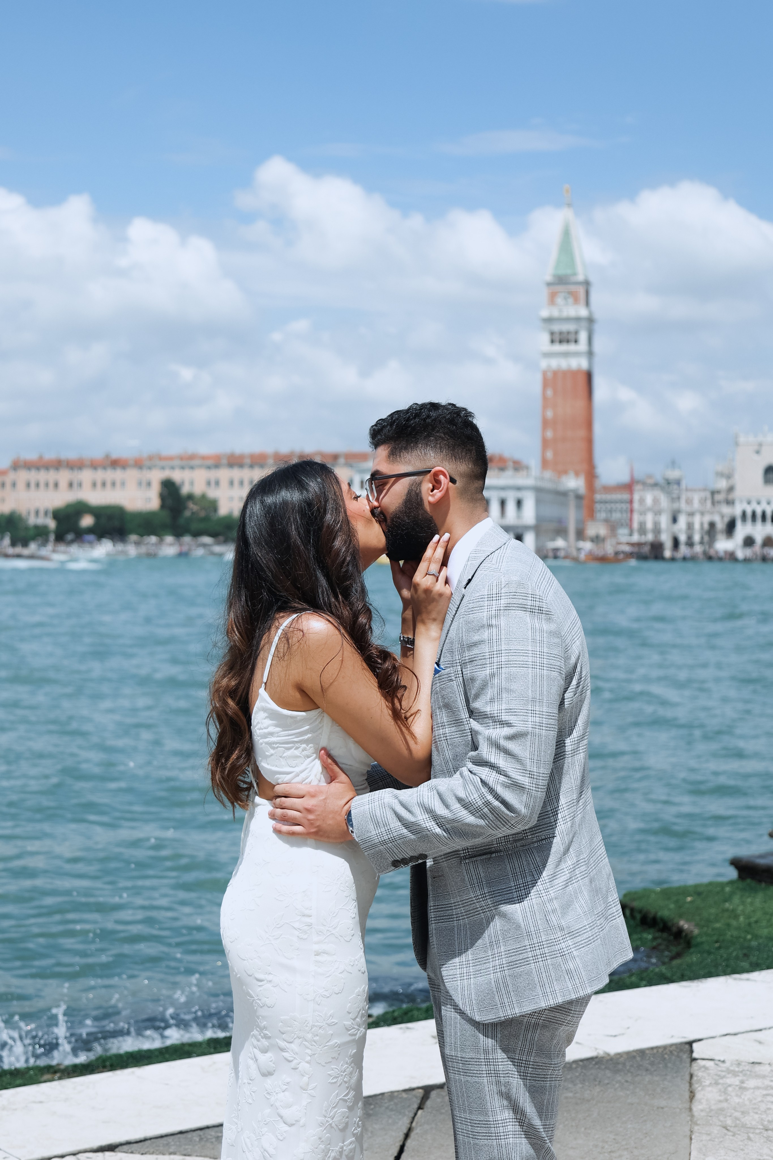 Engagement photographer in Venice 