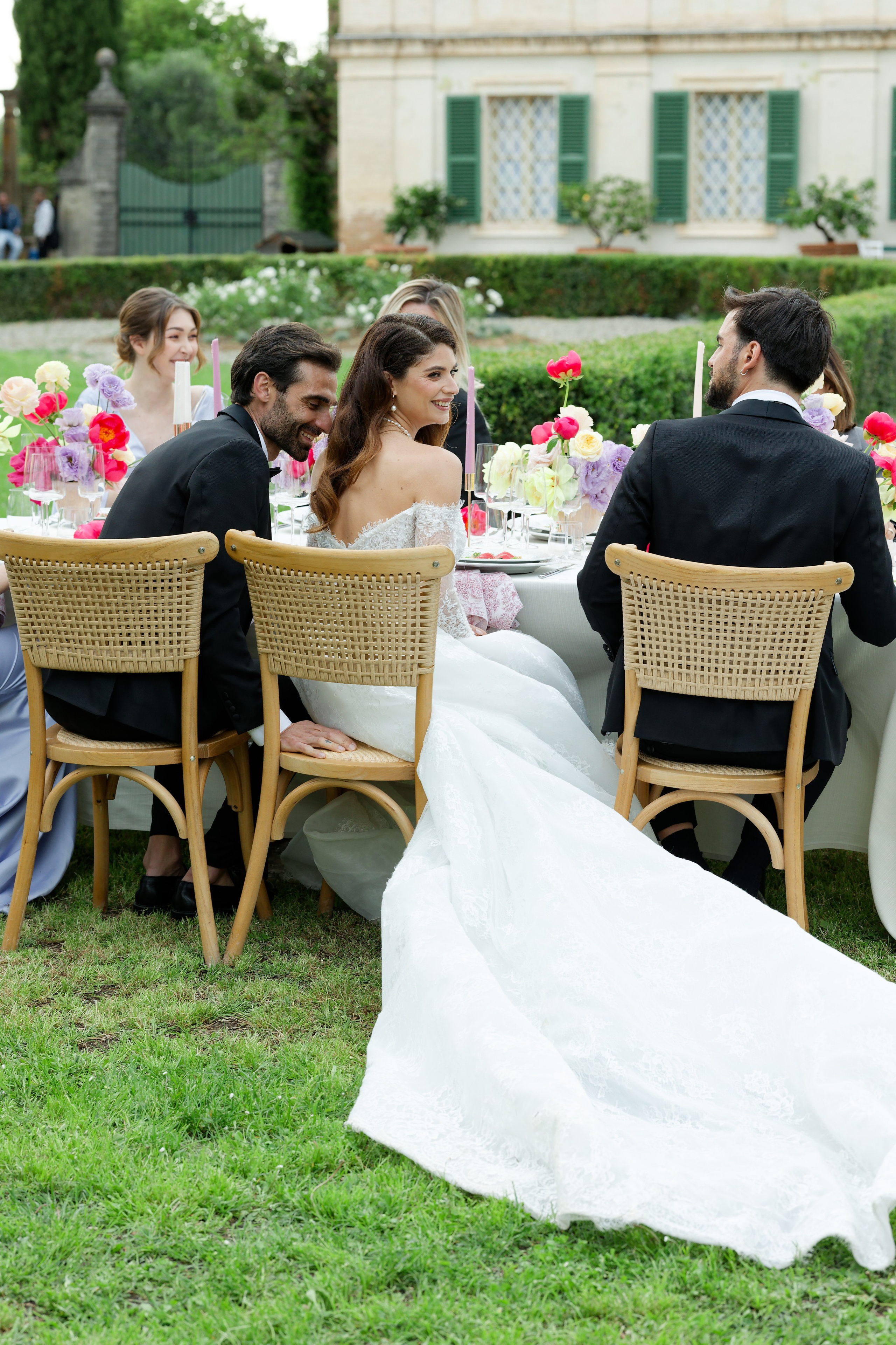 Wedding editorial at Villa di Geggiano, Tuscany, Italy