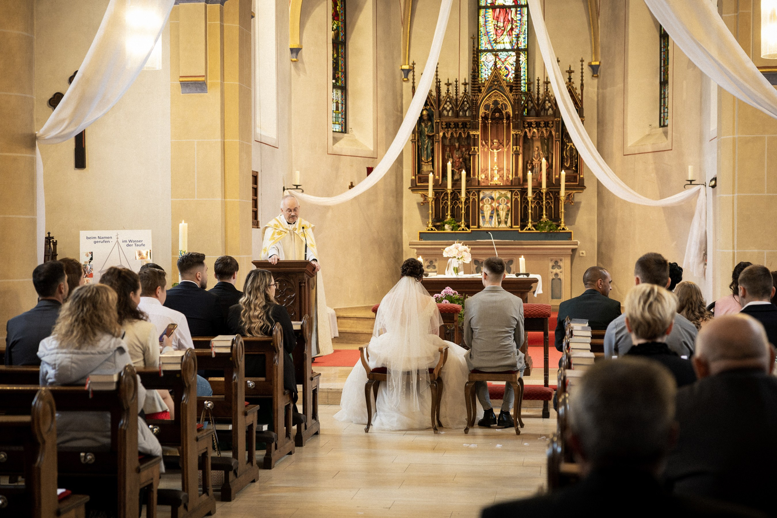 Kirchliche Trauung. Hochzeitfotograf in Bielefeld