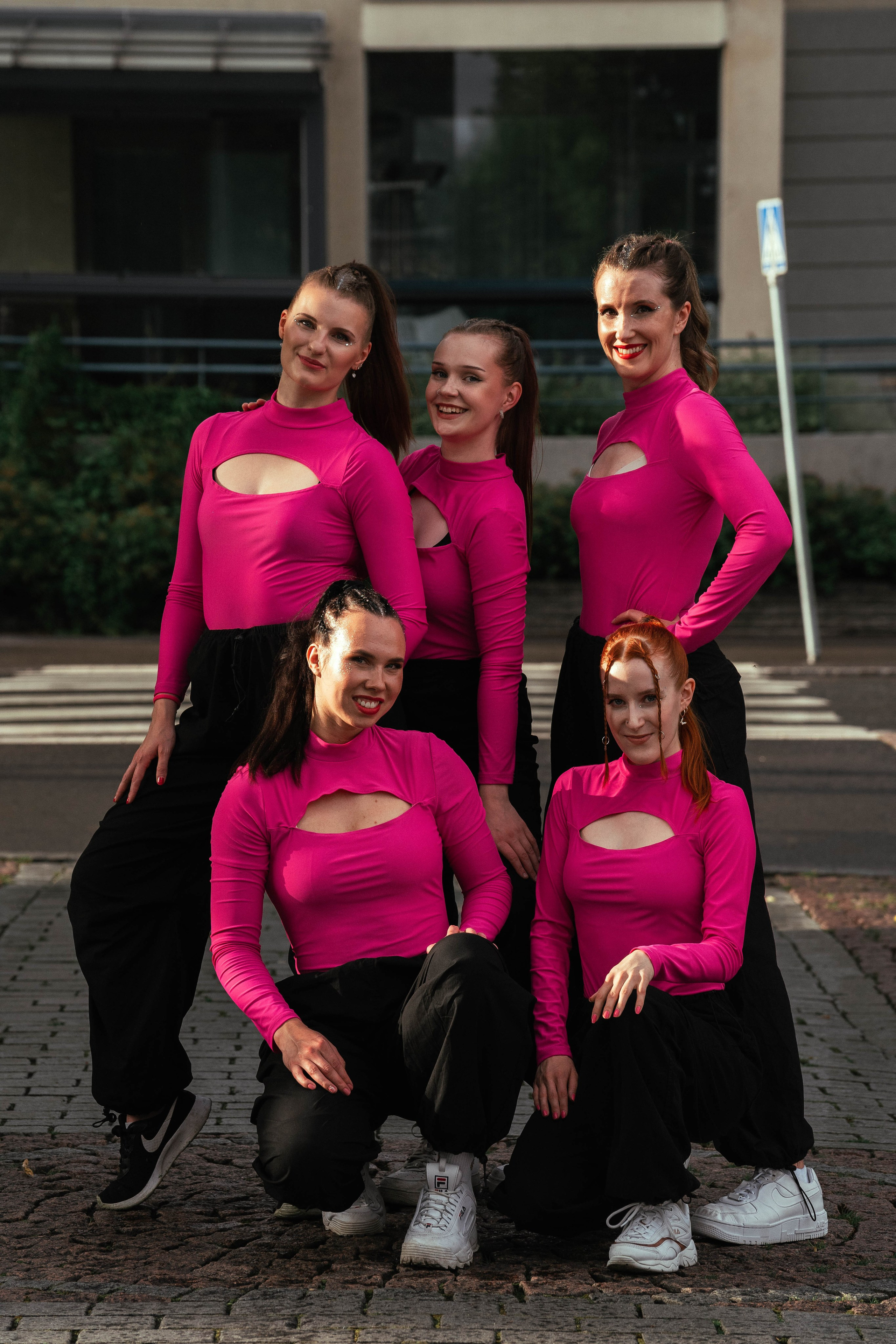 Tanssiryhmät. VEKE MEDIA