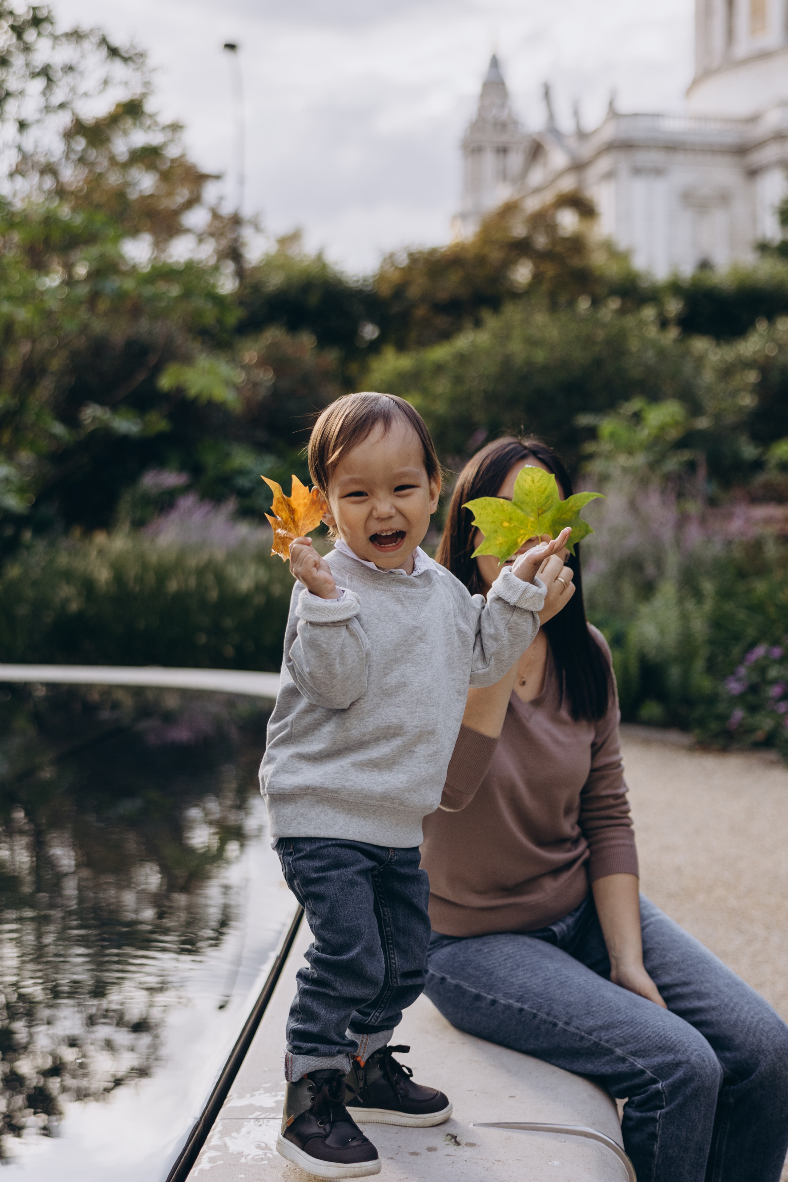 Aidan with parents (St Paul’s Cathedral). Anastasia Klink, Photographer in London