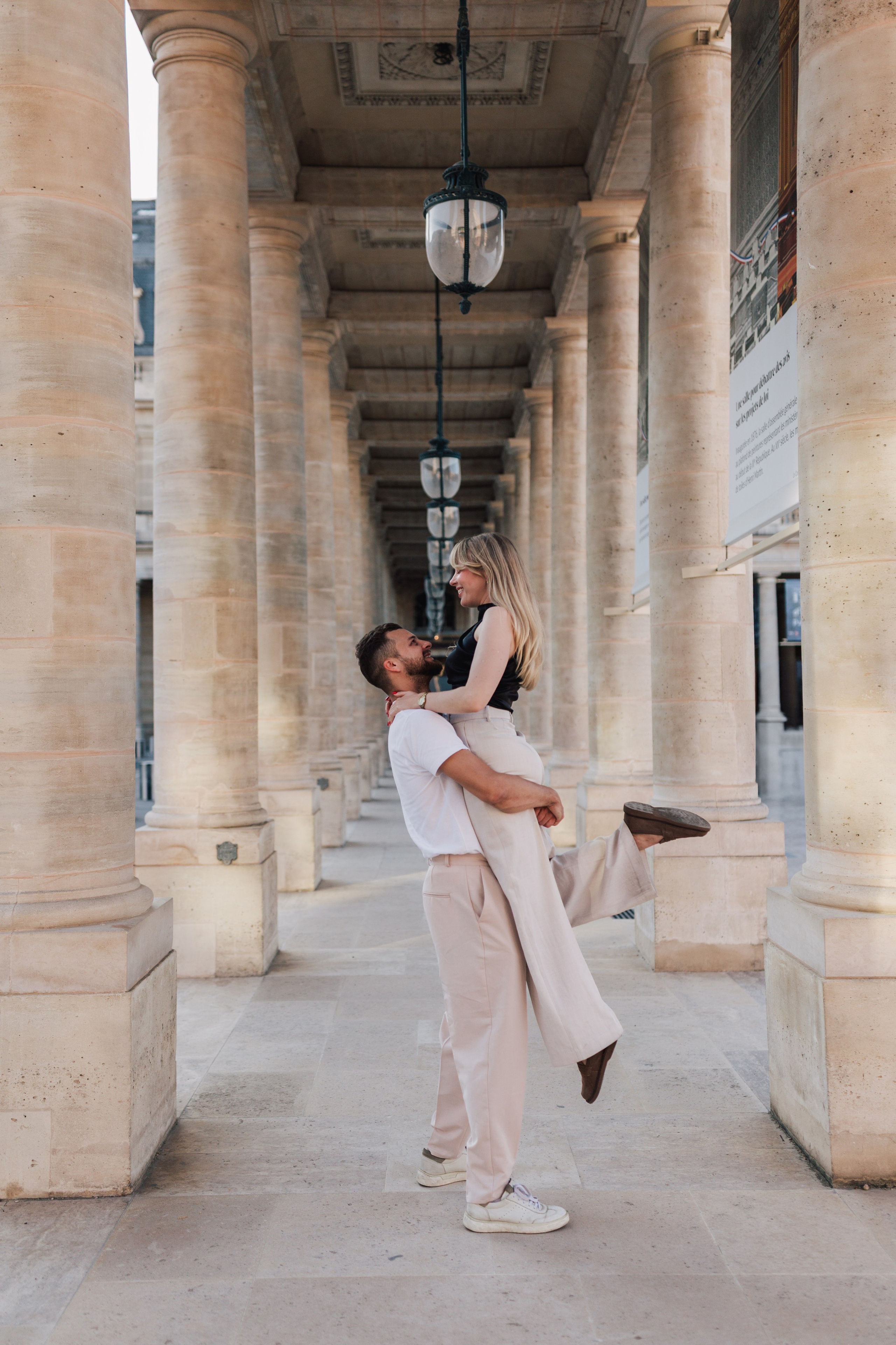 Paris couple shooting. Photographer Rouen, France