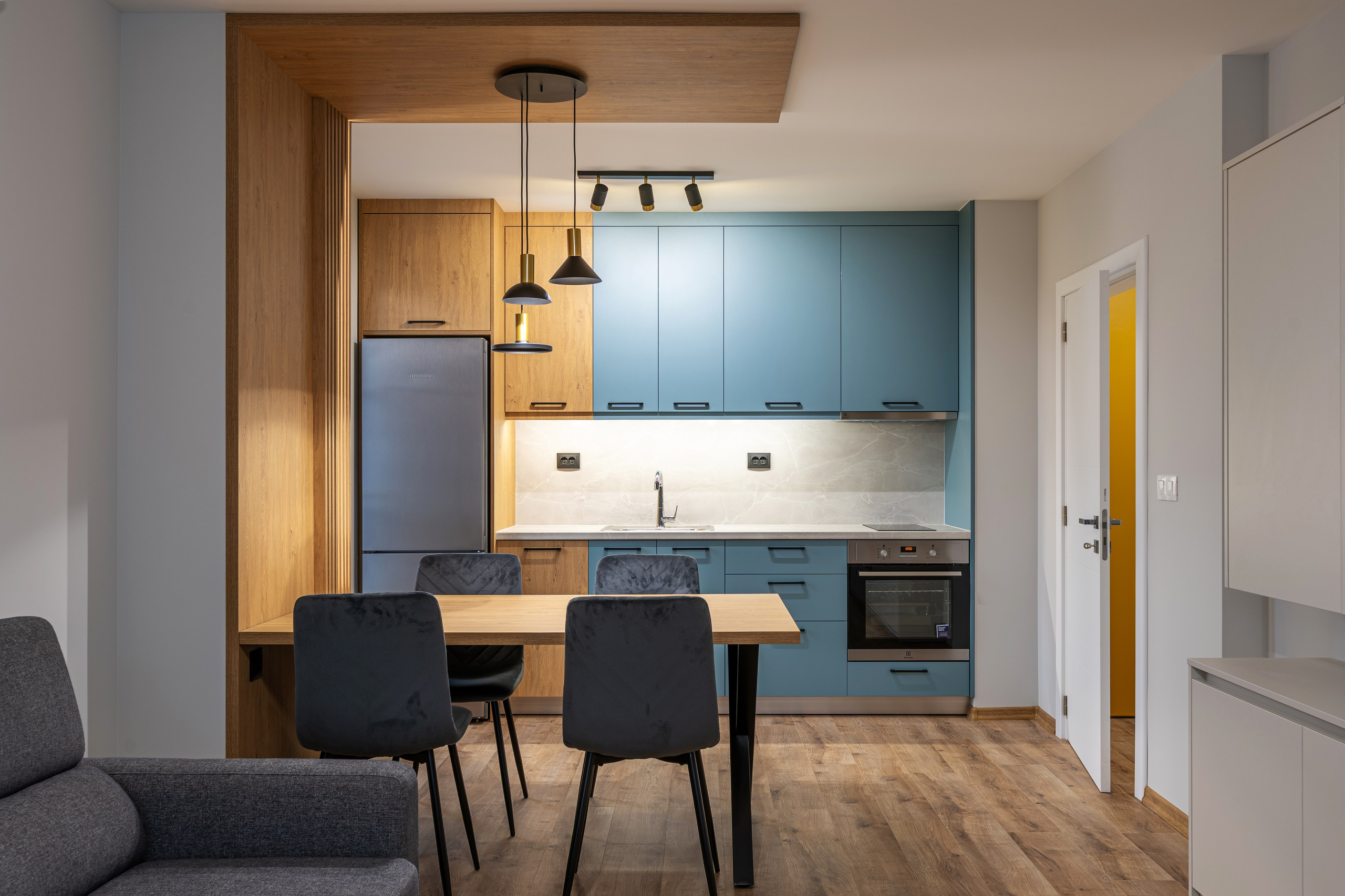 Поръчково обзавеждане на апартамент. Професионален фотограф в Пловдив и областта