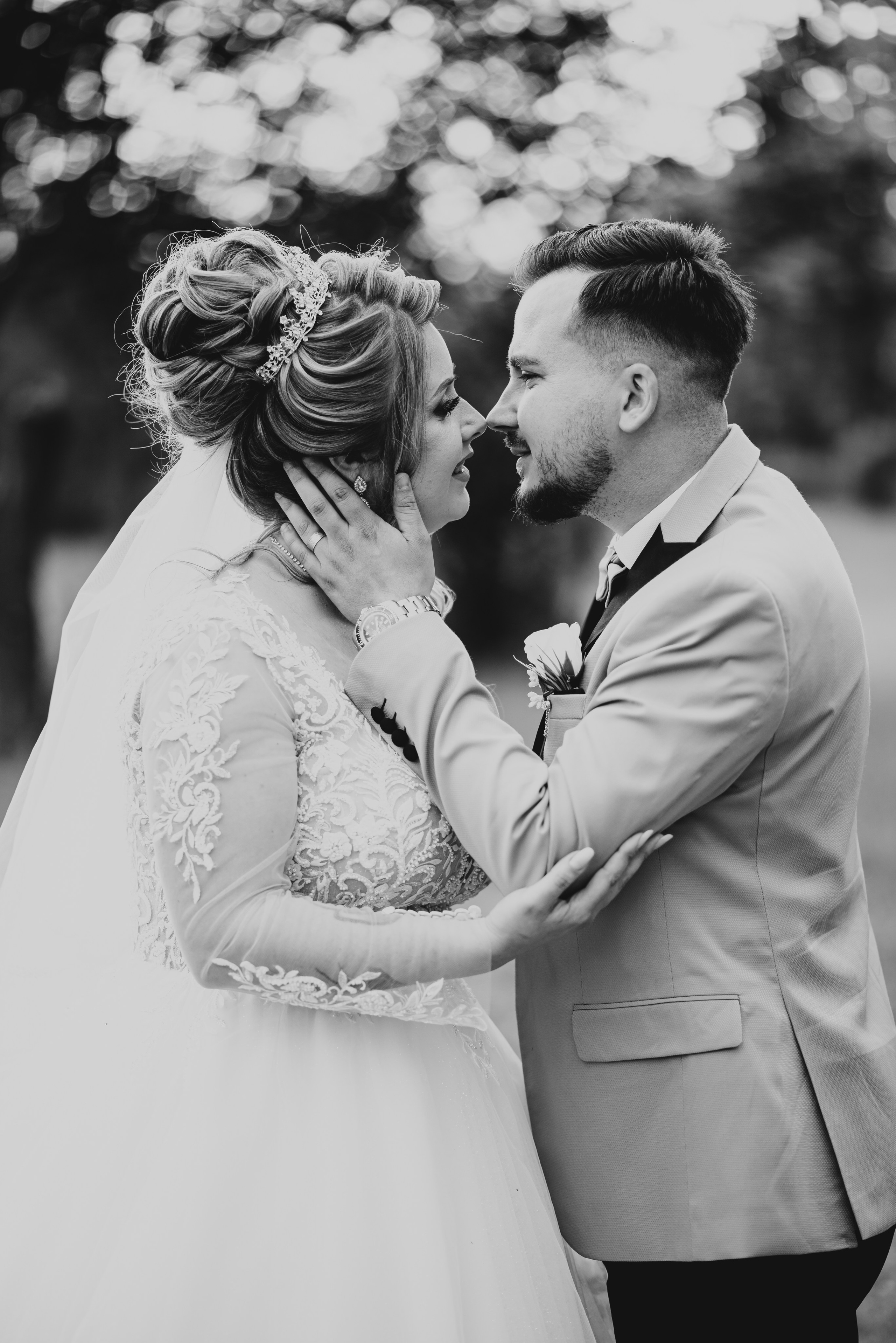 Fotografia de nuntă. Andrei Voicu Fotograf. Povești nescrise, surprinse atent