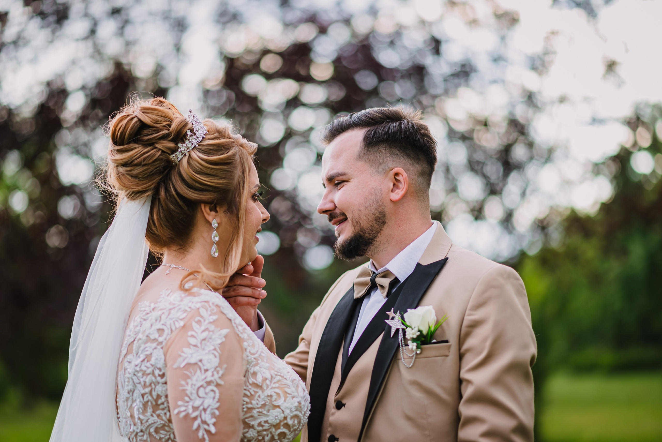 Fotografia de nuntă. Andrei Voicu Fotograf. Povești nescrise, surprinse atent