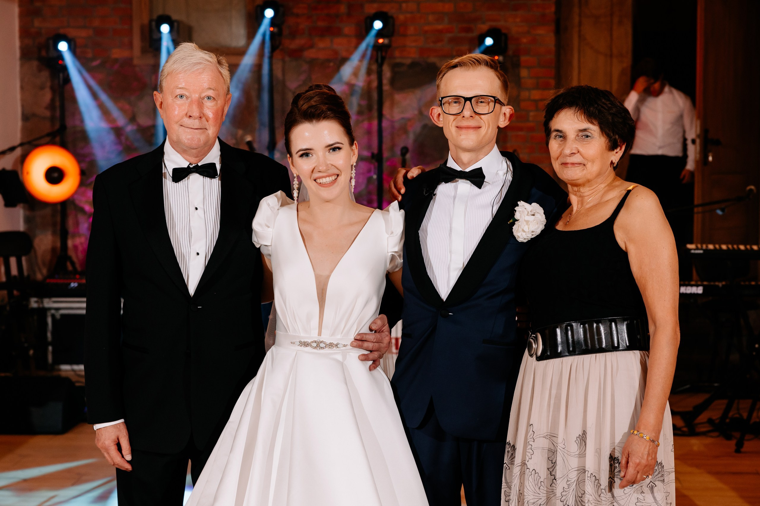 Wiki ♡ Przemek. Fotograf Ślubny Warszawa - Sesje Biznesowe Rodzinne Eventy