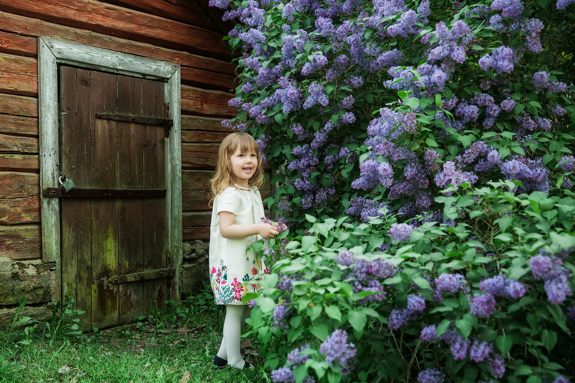 Children Photographer in Helsinki, Turku & Tampere | Timeless Kids Photography
