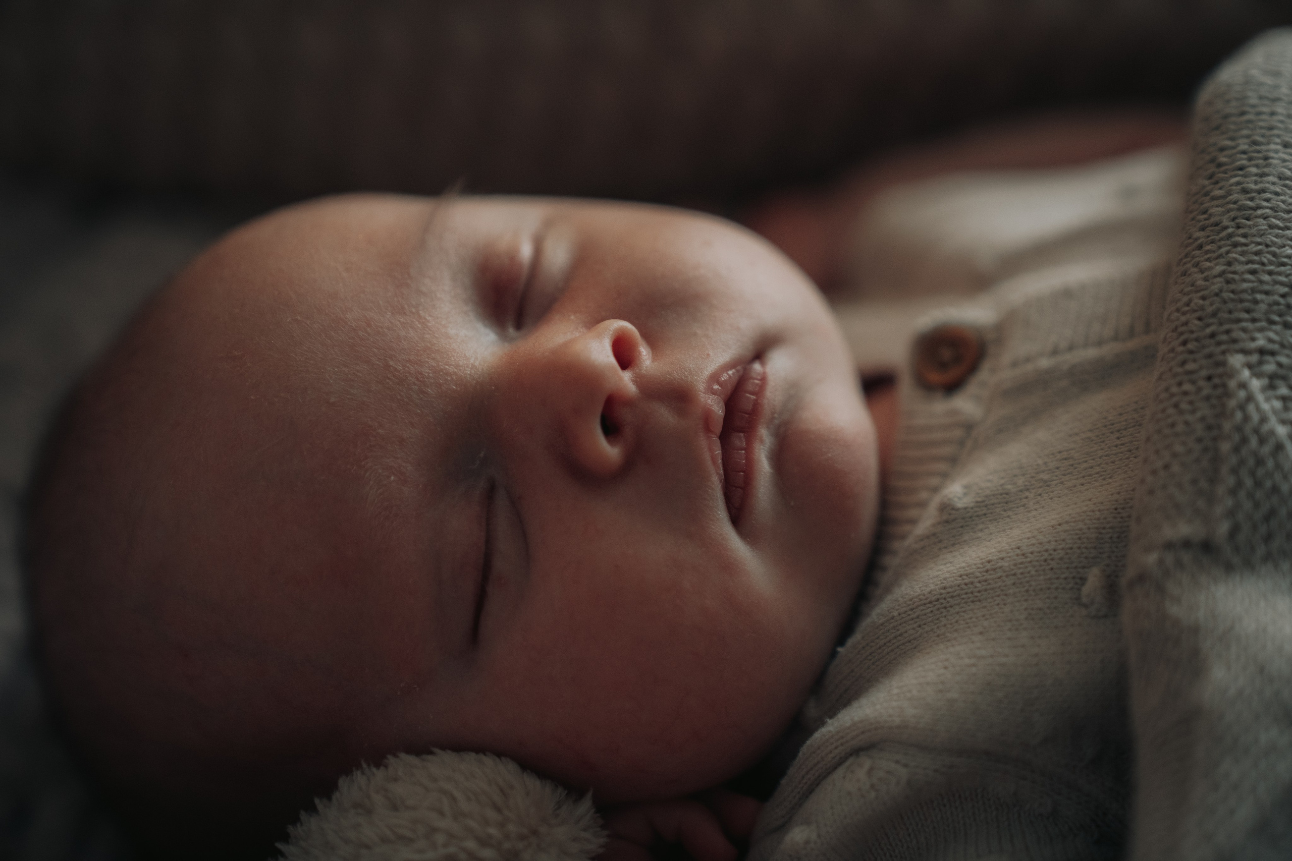 Newborn home photo session. Newcastle Upon Tyne Photographer Yana Balatskaya