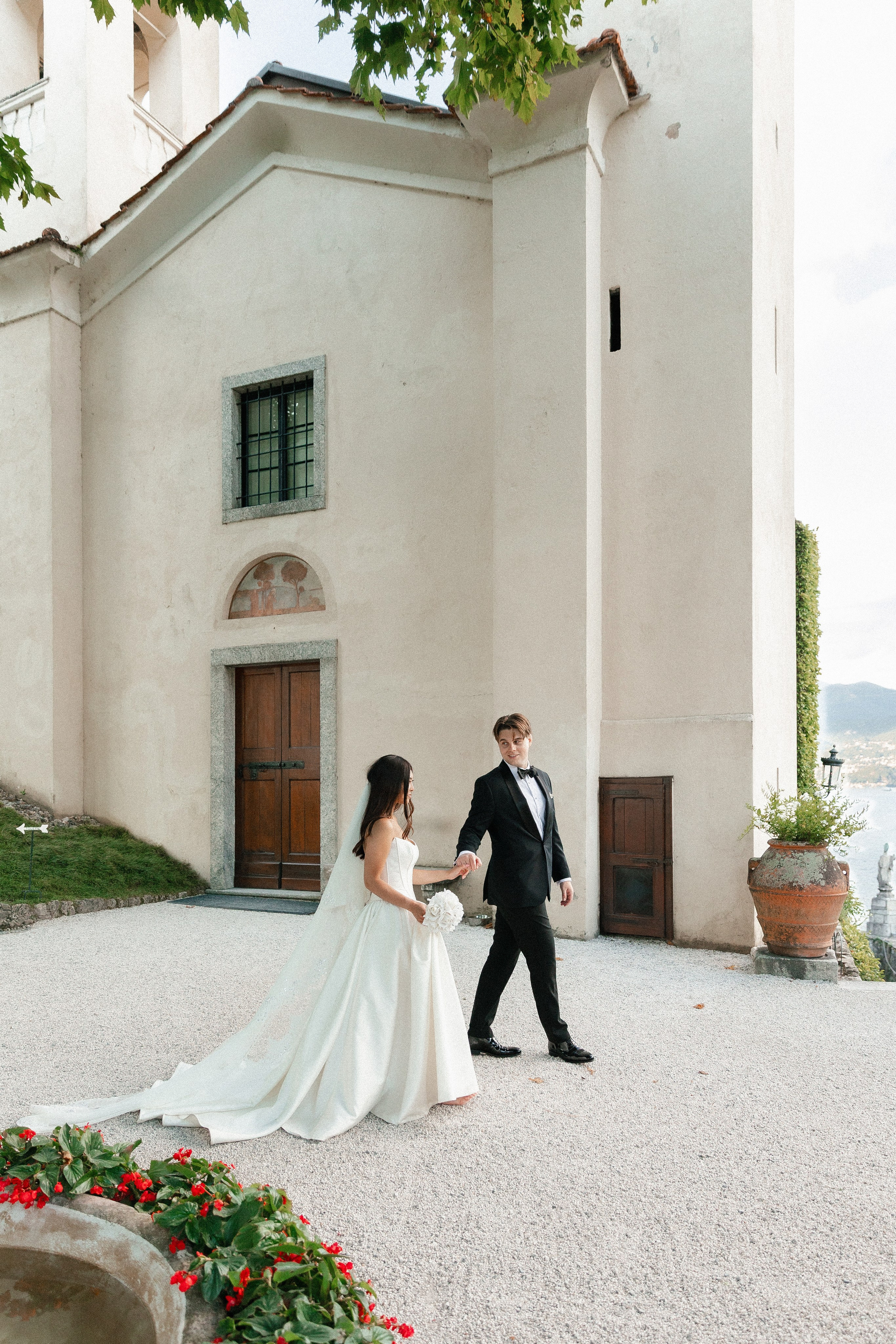 Lily & Zach, Villa del Balbianello. Photographer in Italy Anna Linnik