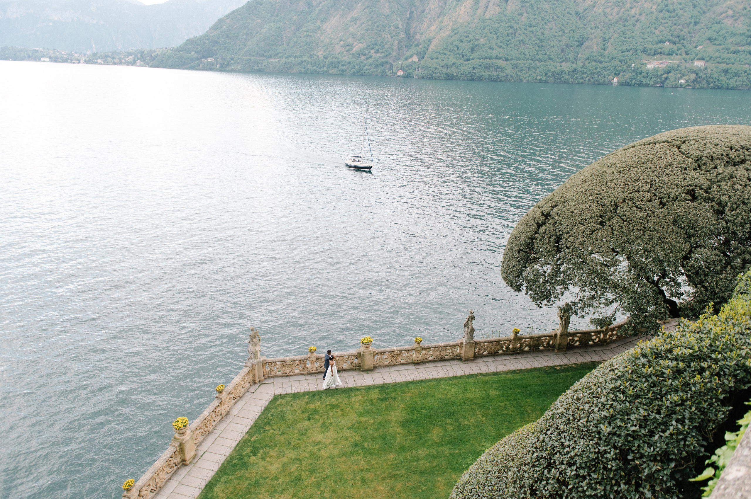 Lake Como. Lake Como Photographer — Proposal | Wedding | Elopement