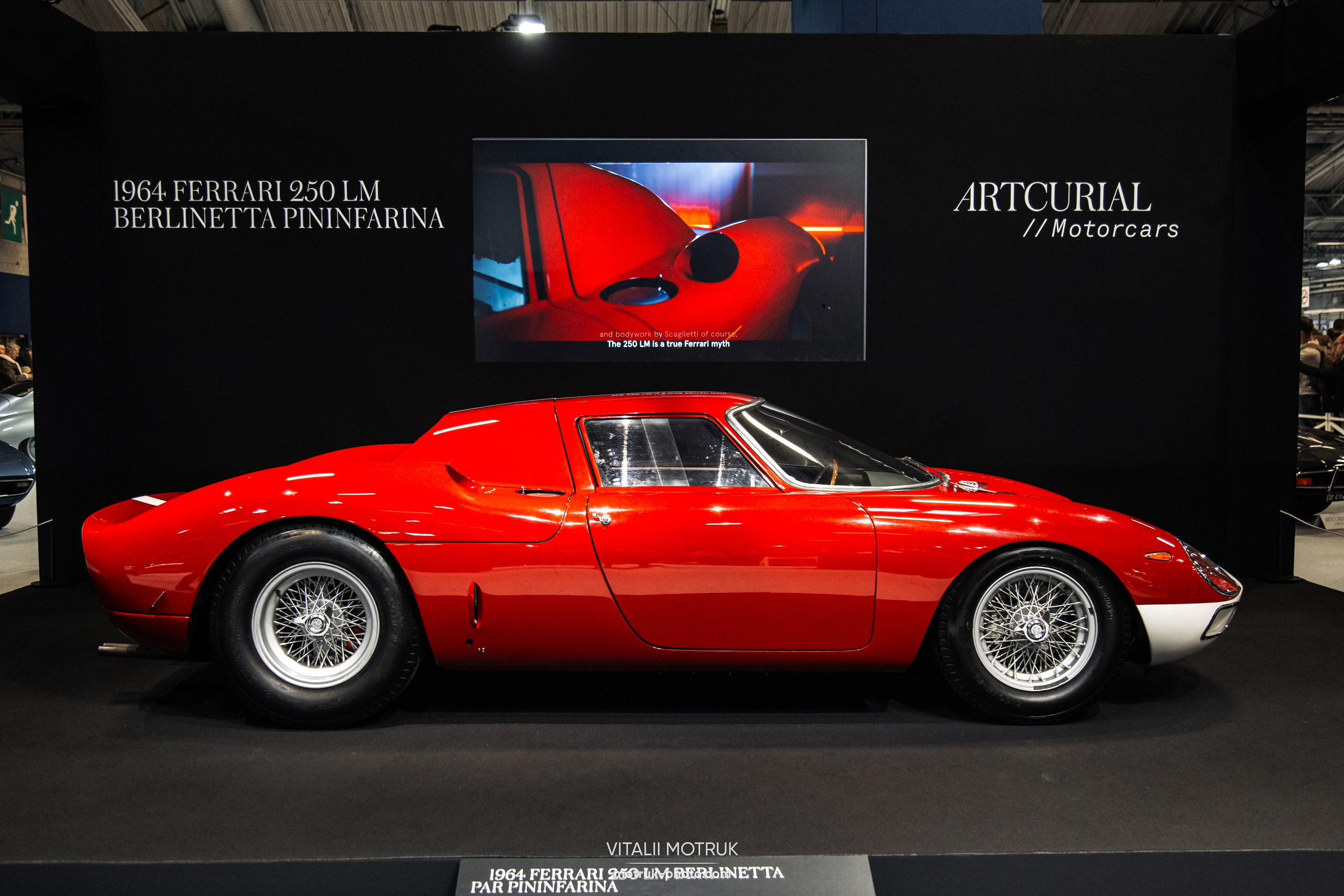 Retromobile 2023. Photographer in Paris — Vitalii Motruk