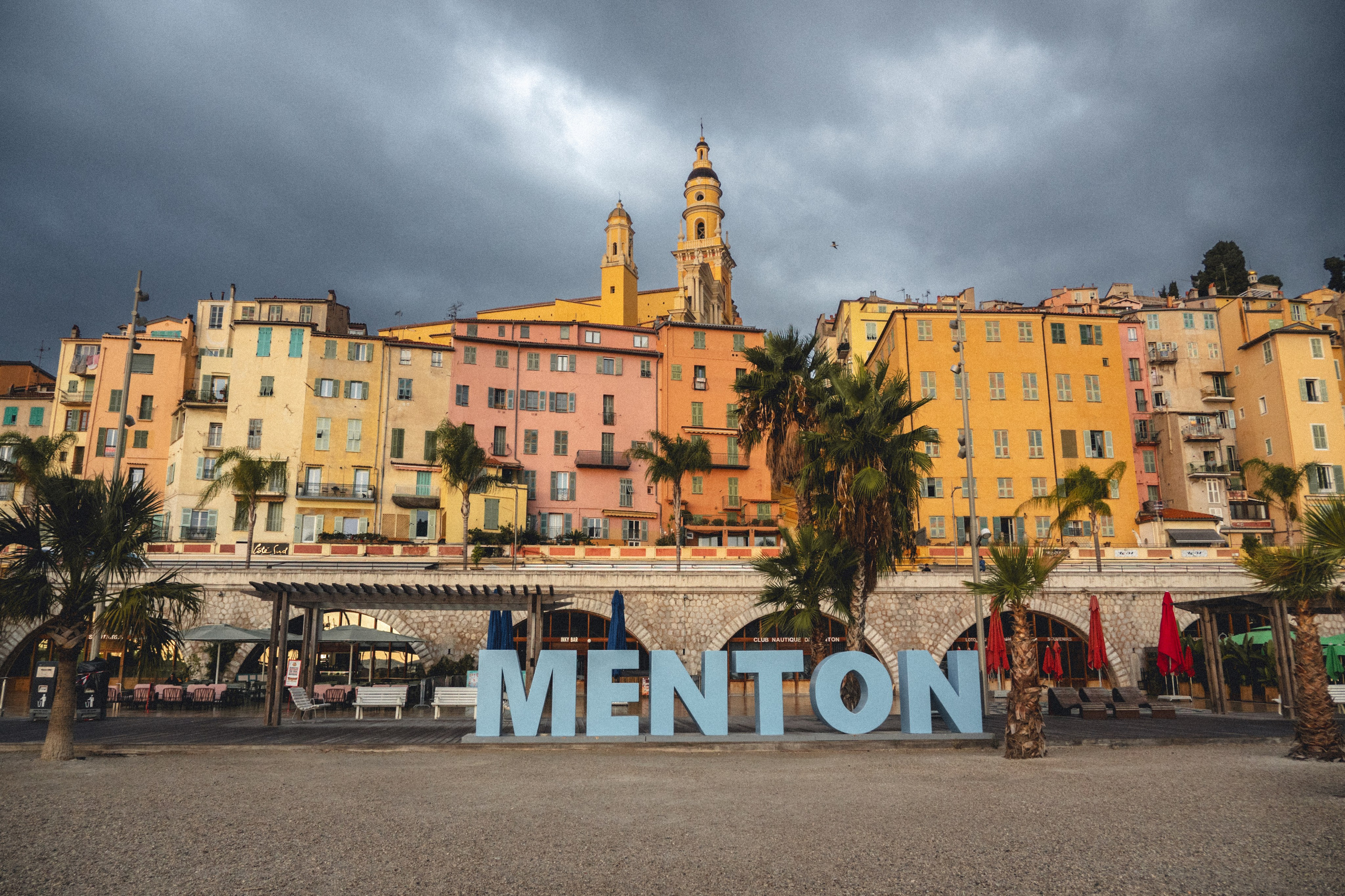 Lever de soleil à Menton. Семейный и детский фотограф на Лазурном Берегу
