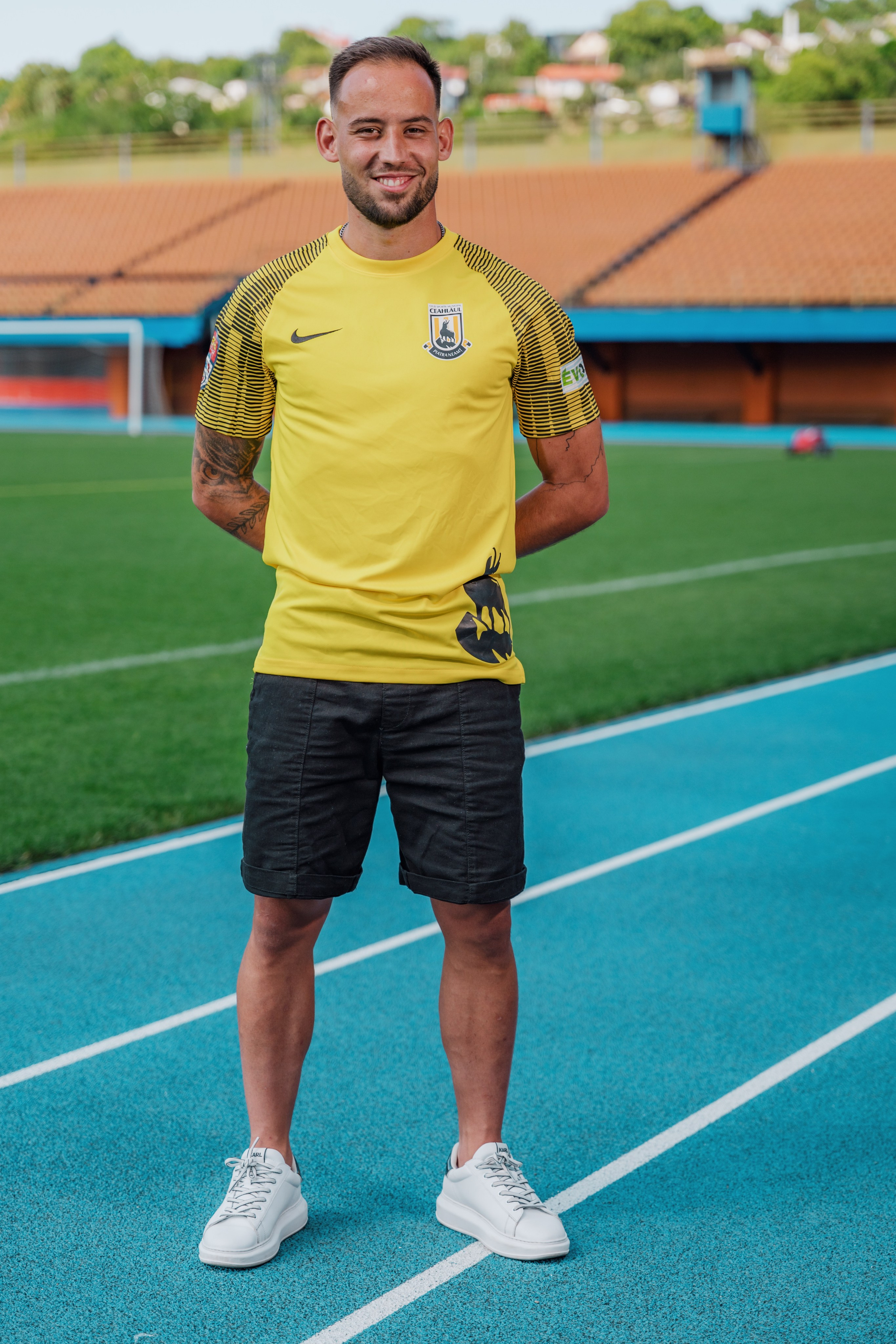 Folha. Dragosbaciuartphotographer