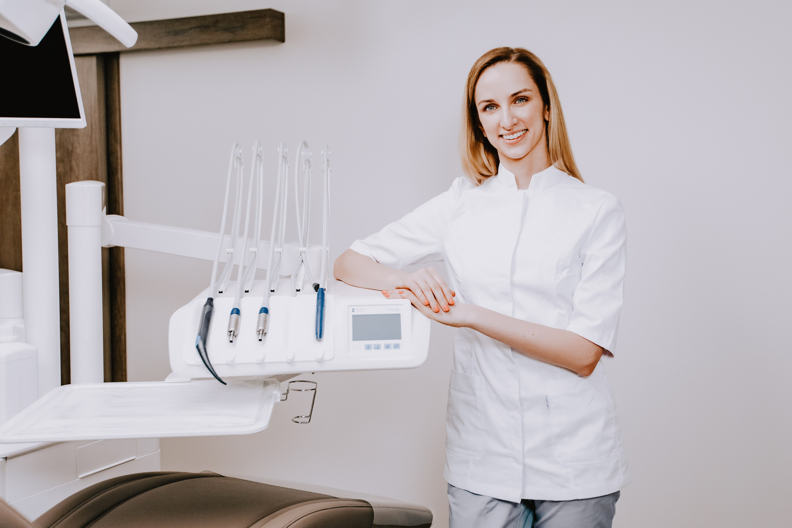 EDClinic dentistry in Prague. ANNA-MARIA PHOTO CONTENT CREATOR — фотограф, естет, художник і візуальний експерт Instagram у Празі