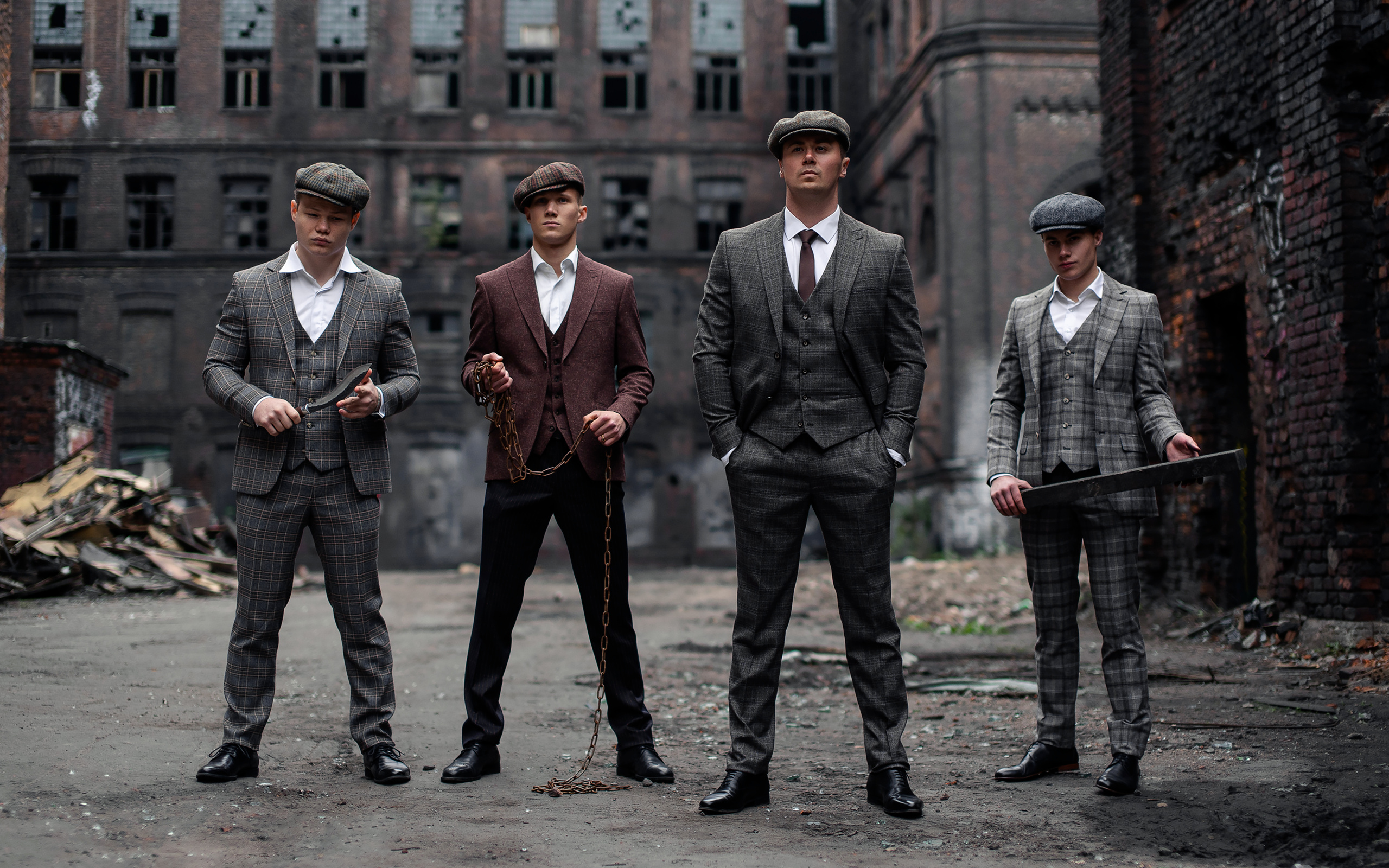 Men’s suits photography. Il fotografo Dmitrii Shmatov