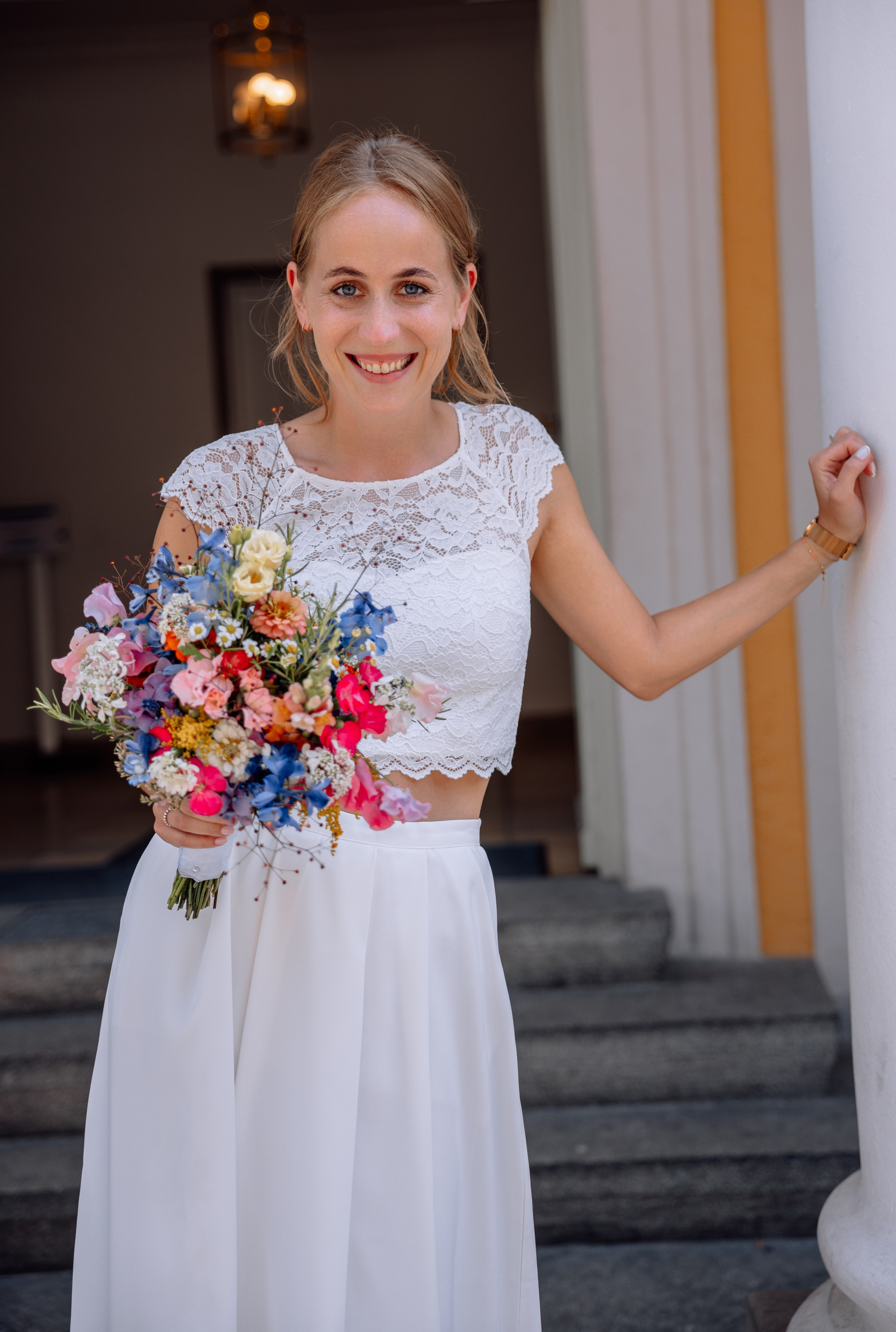 Sommerliche Hochzeitsfotos im Standesamt Mandlstraße & Schwabing. Hochzeitsfotograf München Taufe Familienfotograf Tanja Mauke