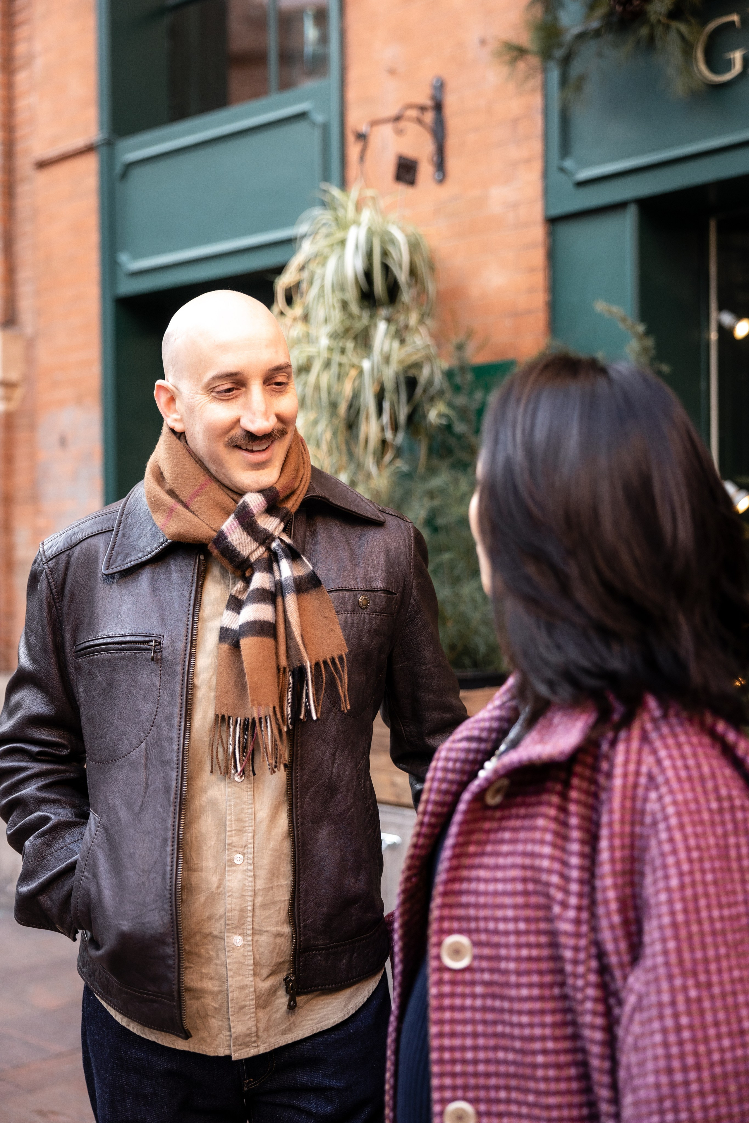 Christmas maternity photo session in Toulouse. Eugenie Smirnova — wedding, corporate and lifestyle photographer in Toulouse and Southwest France