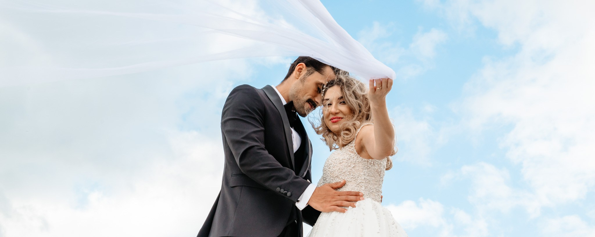 Alexandra & Robert. Www.besttalesstudio.com