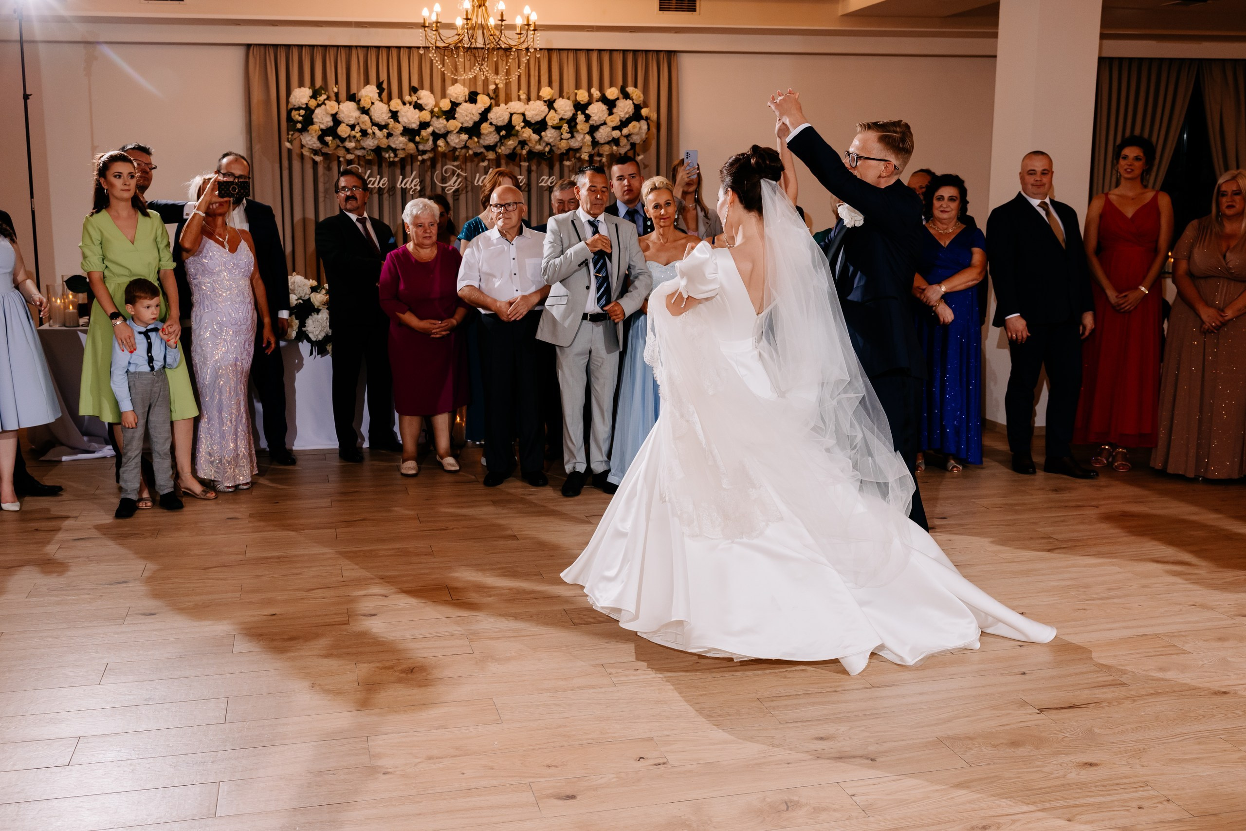 Wiki ♡ Przemek. Fotograf Ślubny Warszawa - Sesje Biznesowe Rodzinne Eventy