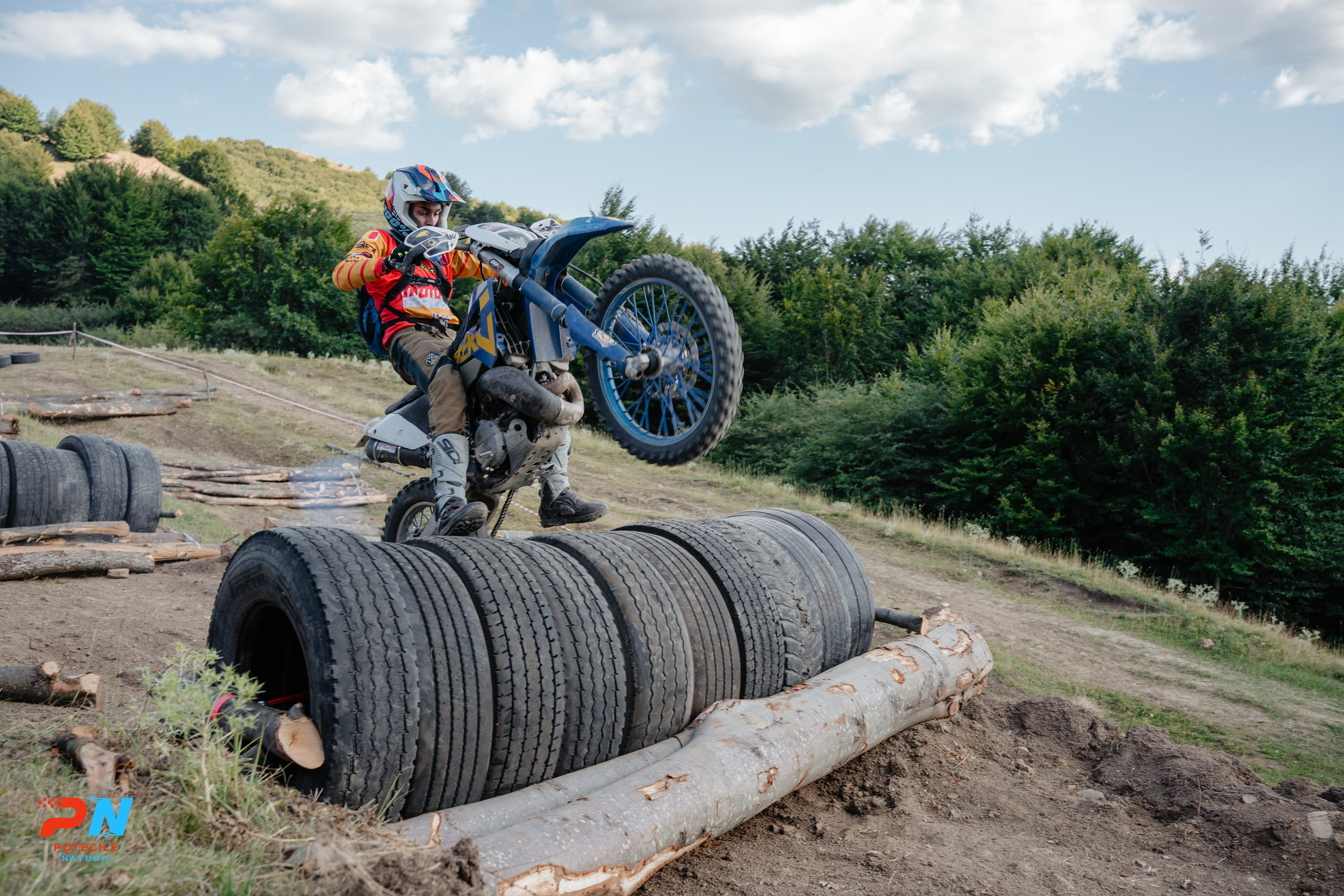 Potecile Naturii 2025. Raw Studio. Fotograful tau de nunta!
