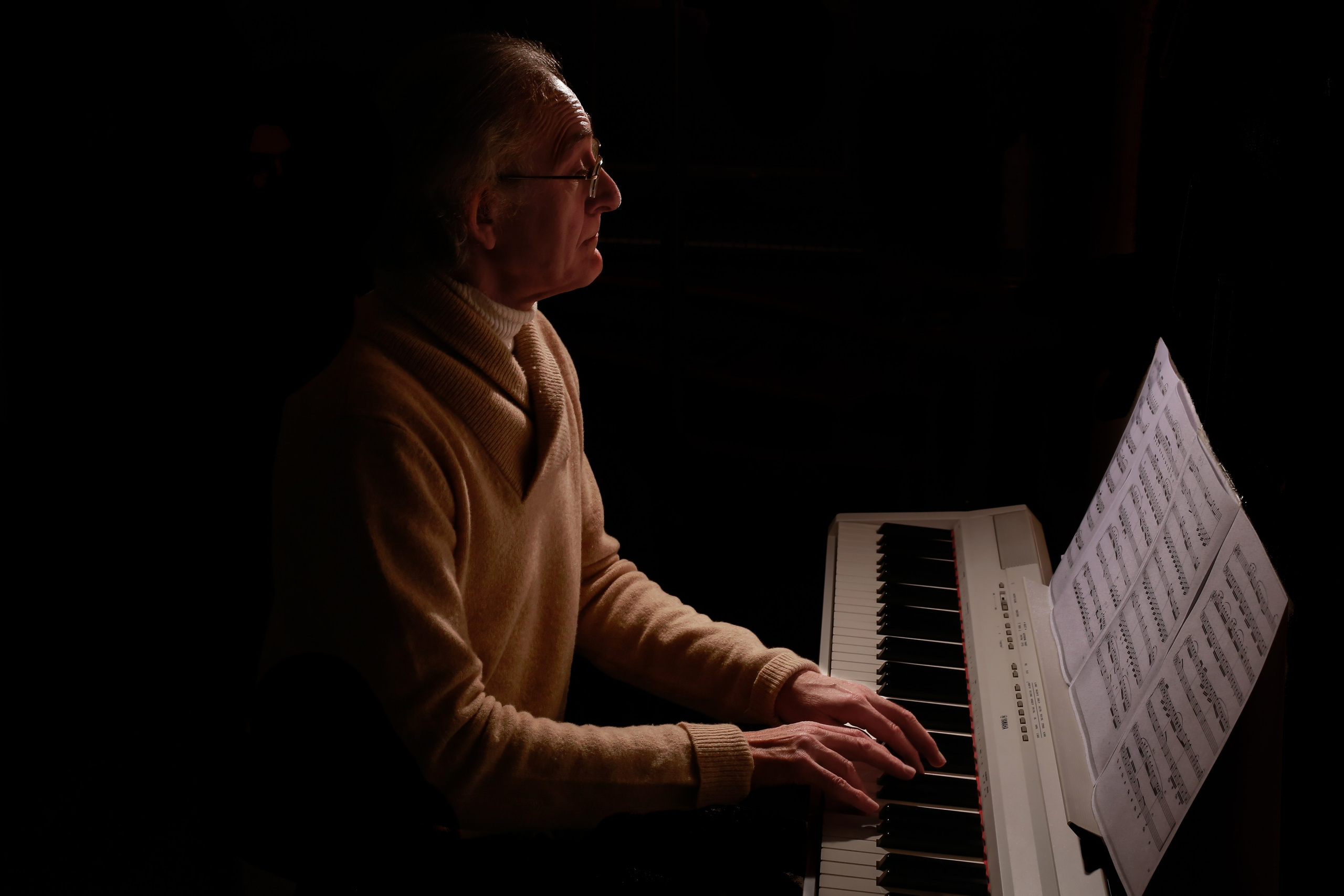 Aleksander Pustovit. Portret photographer in Switzerland Artur Magpie