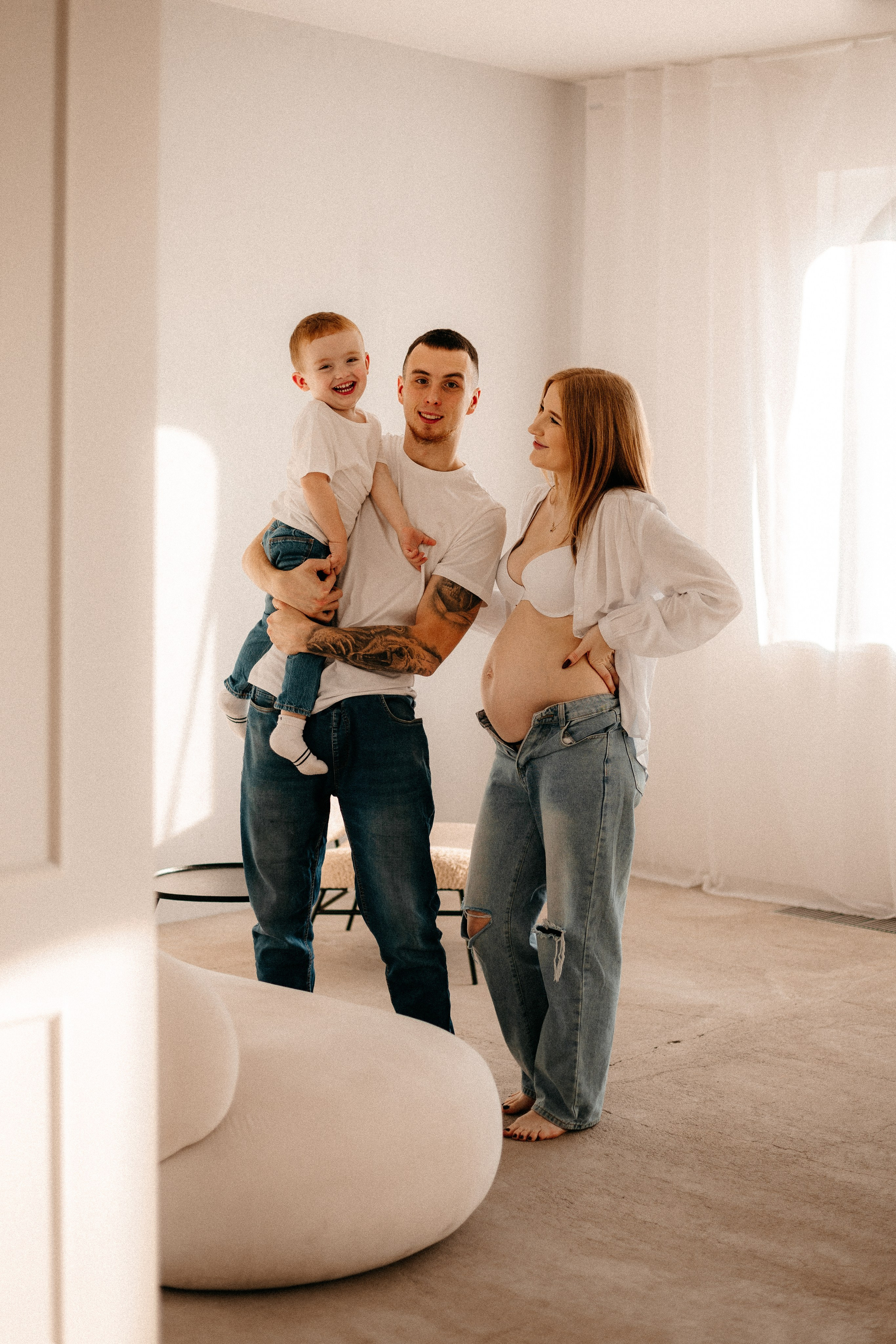 Pełna emocji fotografia sesja ciążowa lifestyle | Natalia Malinowska Fotografia | Augustów Warszawa. Natalia Malinowska Fotografia | Fotograf ślubny i rodzinny Augustów Warszawa