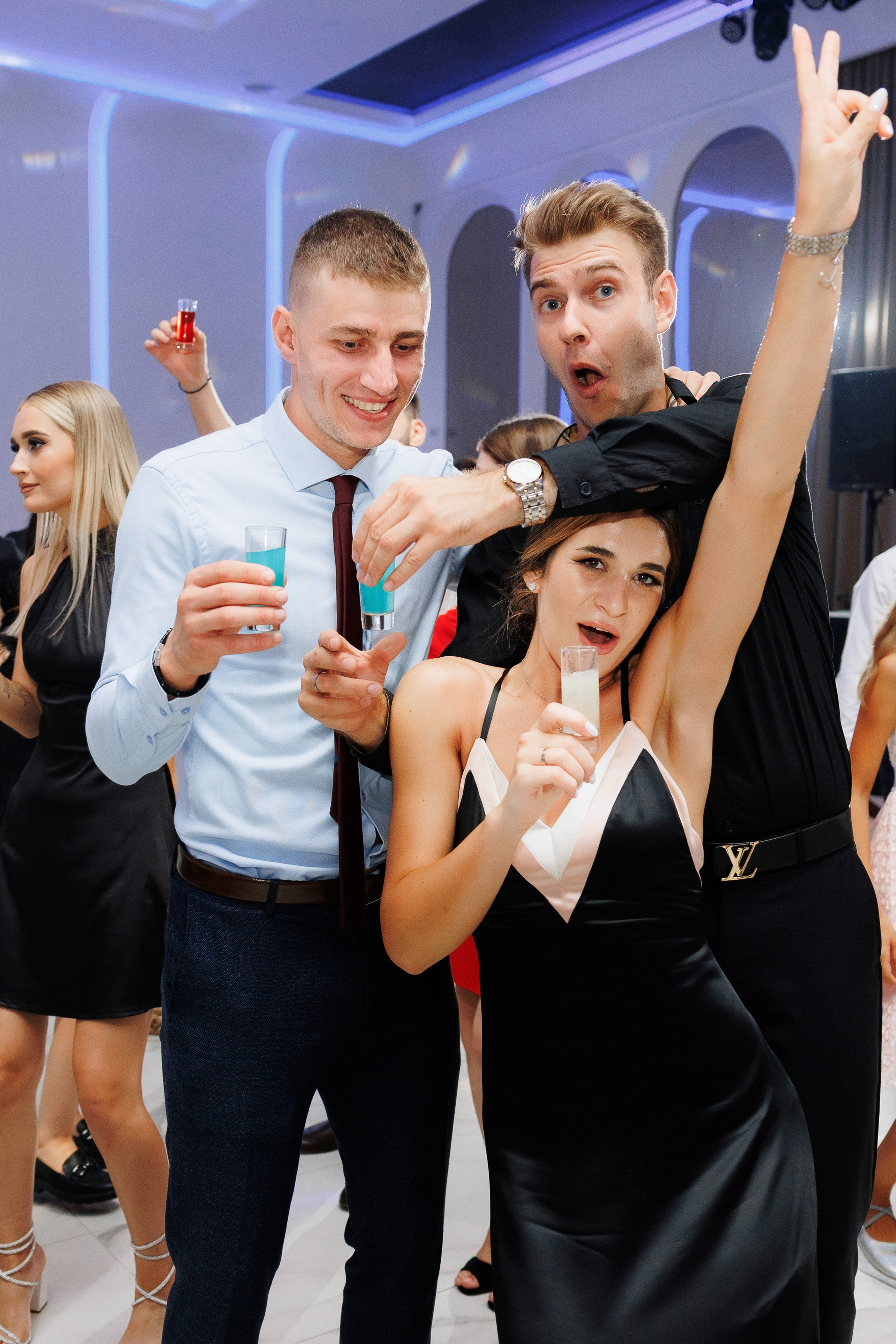 Atingerea e Dragoste. Servicii Foto Video în Chișinău și Europa ID-Brothers