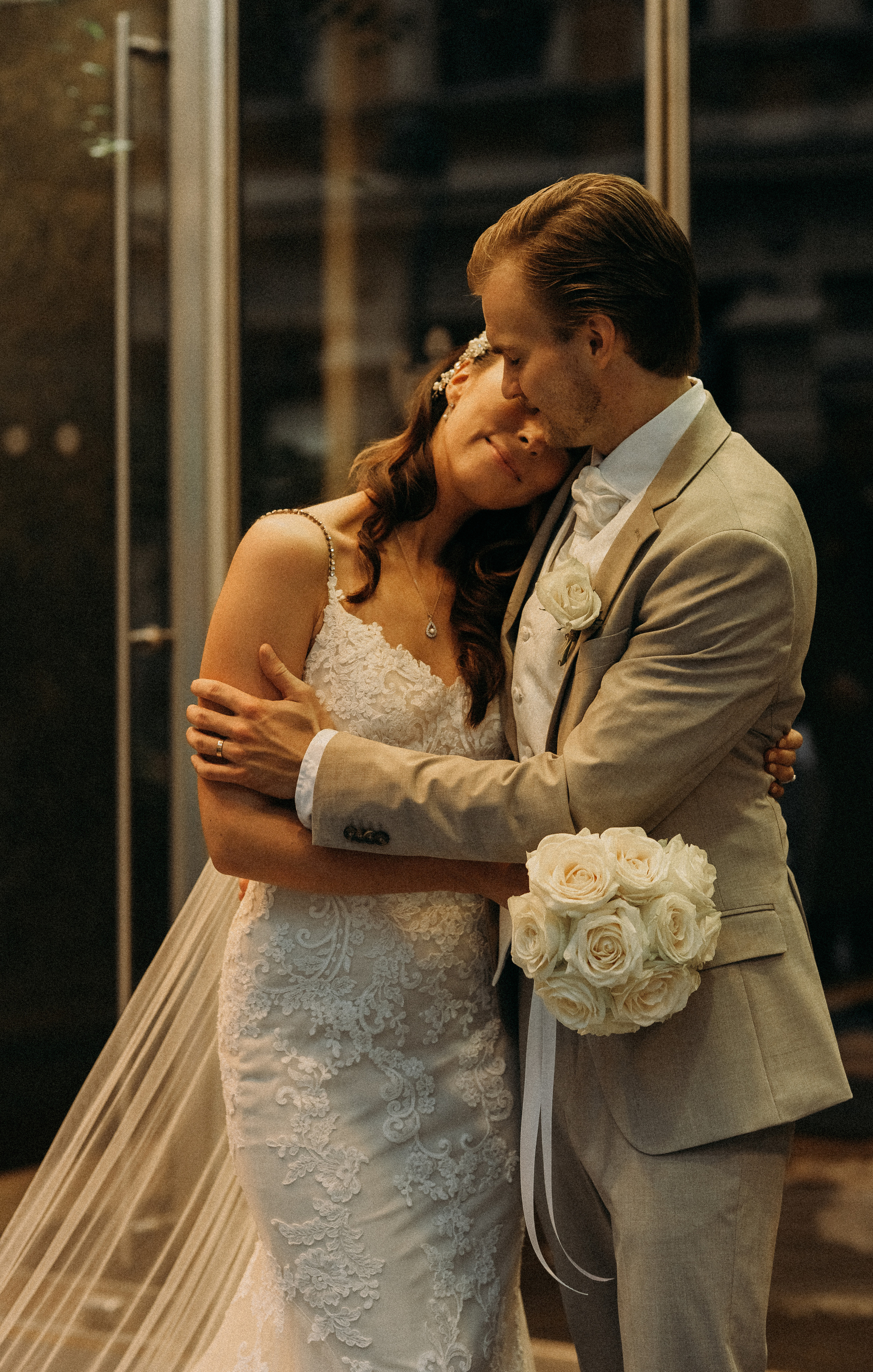 Häät, parikuvaus, potretti, hääkuvaus. Wedding and portrait photographer in Helsinki Vickan O