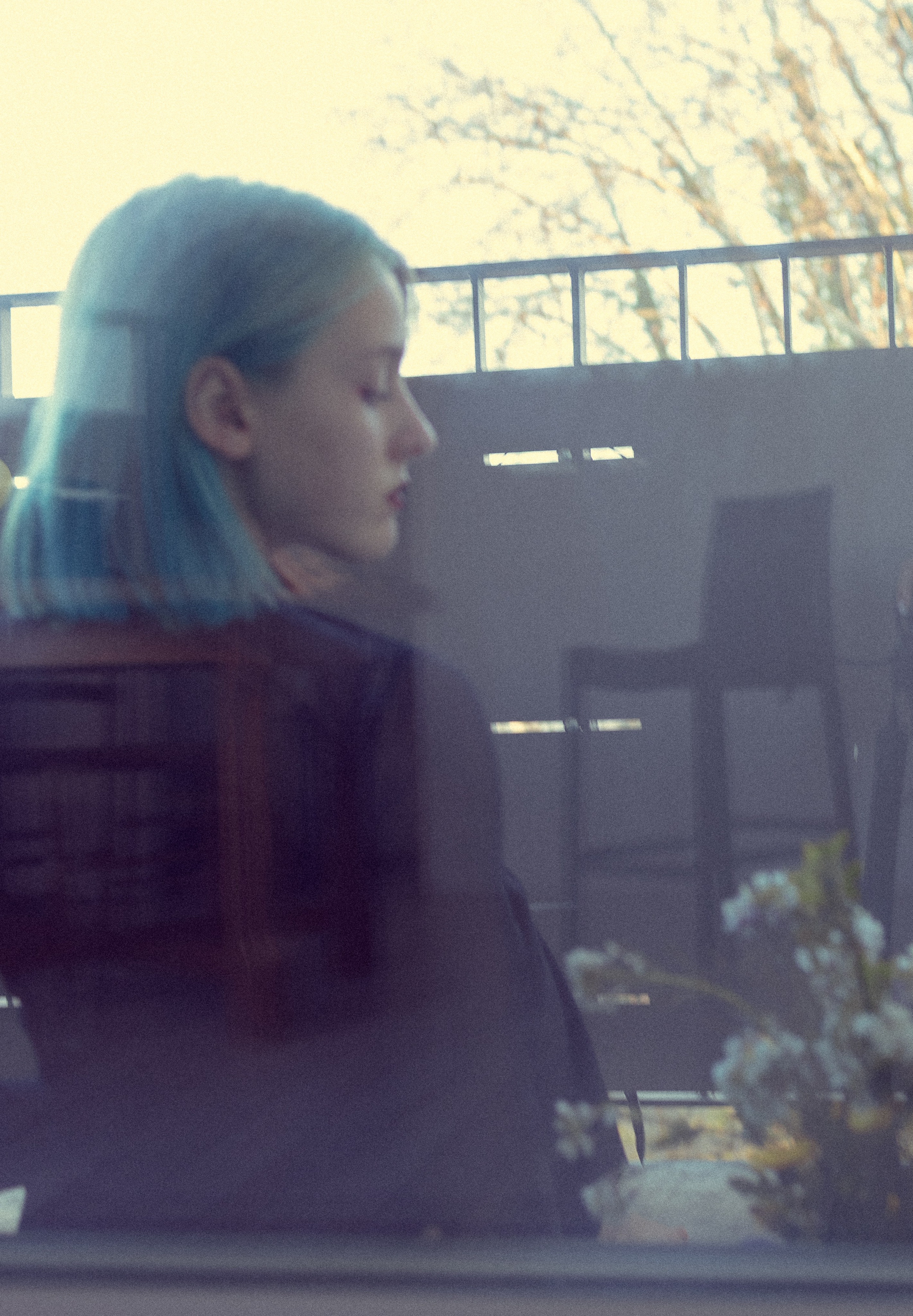 Portrait de femme charismatique. Histoires d’amour, séances photos de famille et de mariage en France