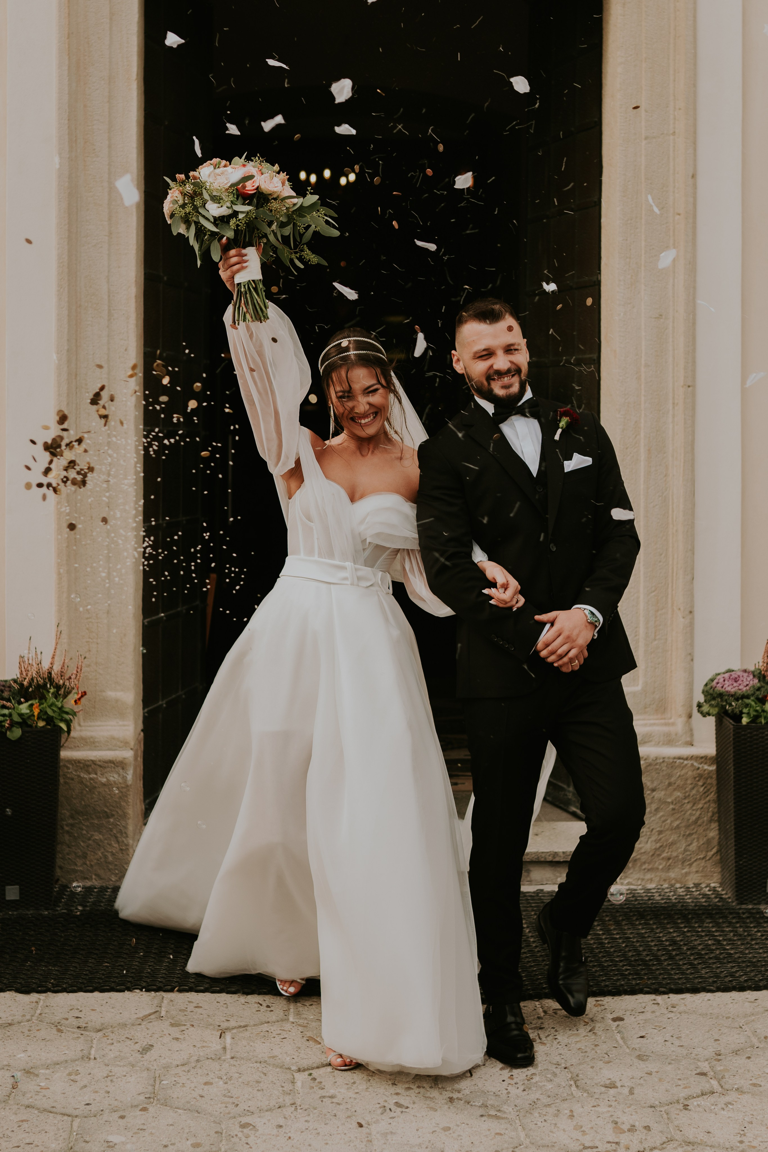 Sala Koralowa w Jaworzu: Opowieść o ślubie Nikoli i Kacpra. Karkowskafoto - fotografia miłości