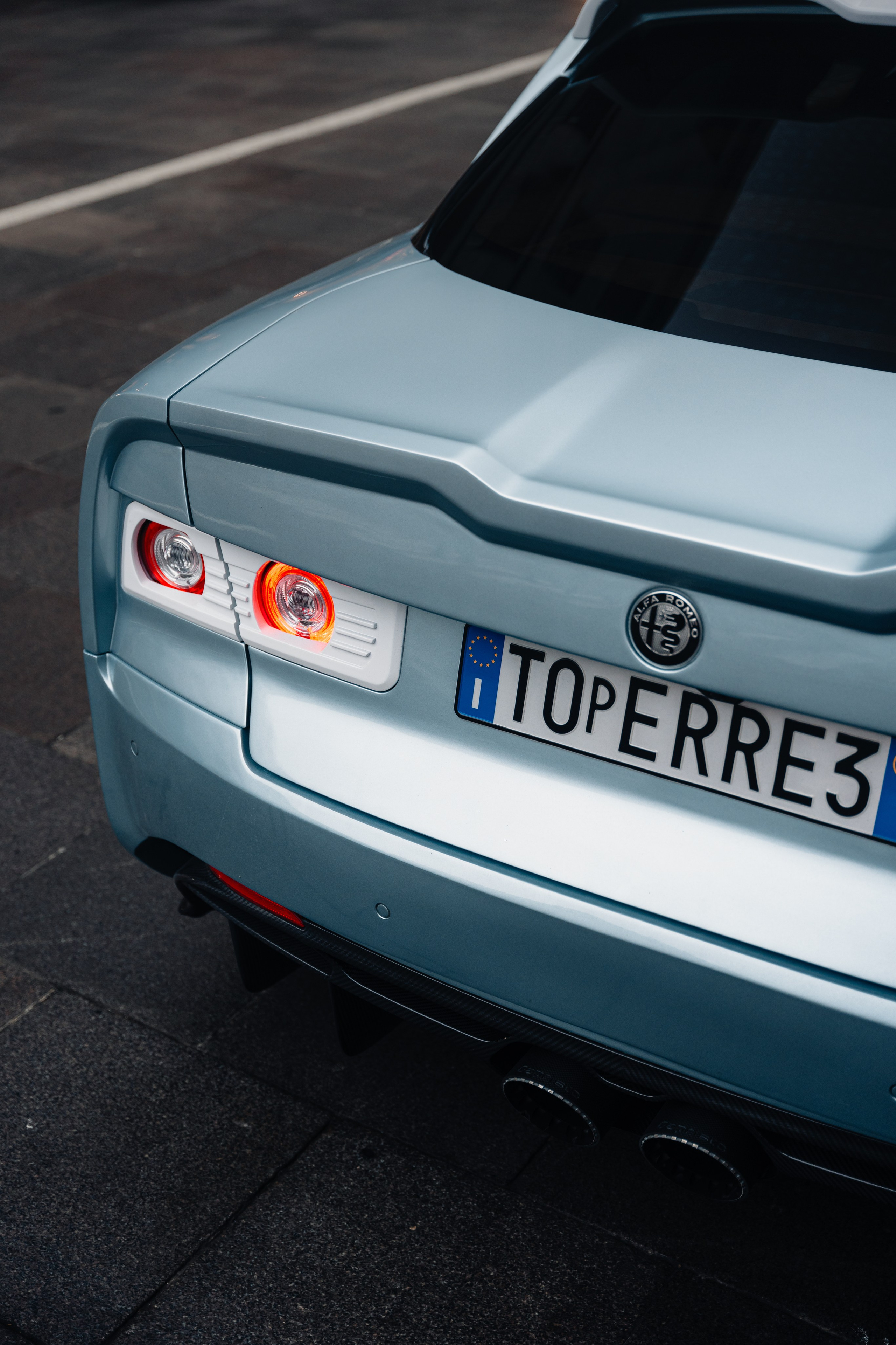 Afla Romeo Giulia ErreErre Fuoriserie. Photographe de voitures à Paris — Vitalii Motruk