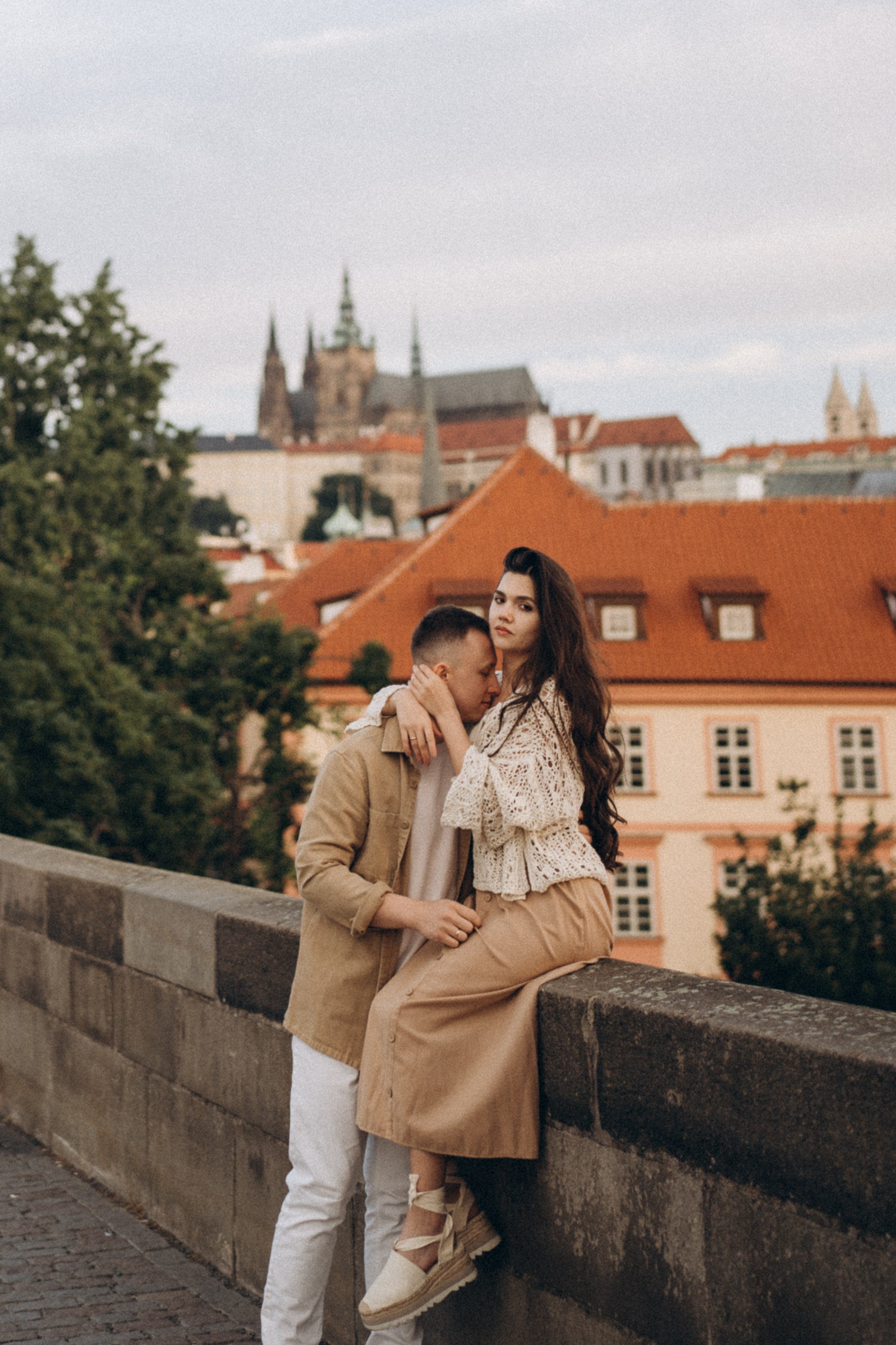 Prag Paarshooting. Elumi Fotografin Madeira