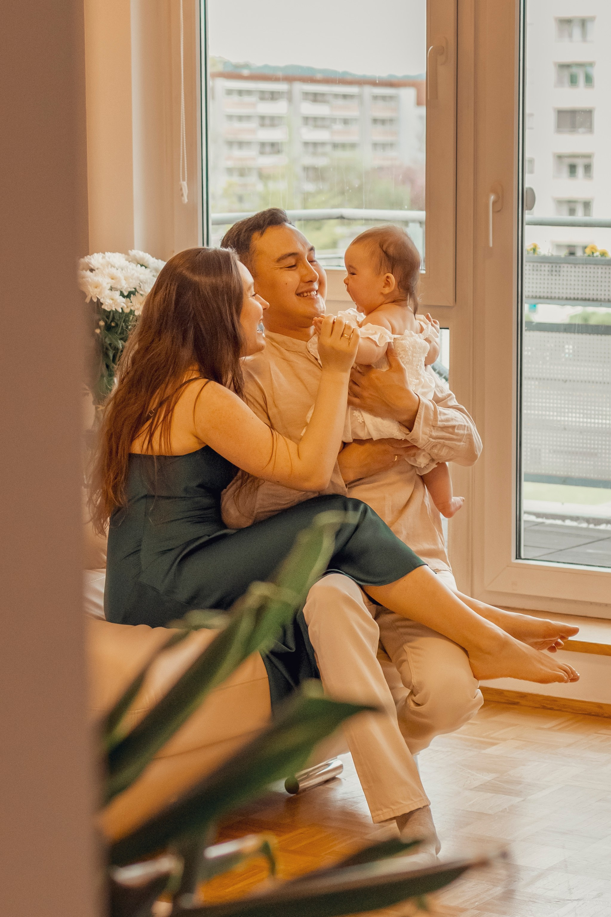 Home or Studio Photoshoot — Which Is Right for You?. Family & Maternity Photographer in Dresden Tatiana Mudryak