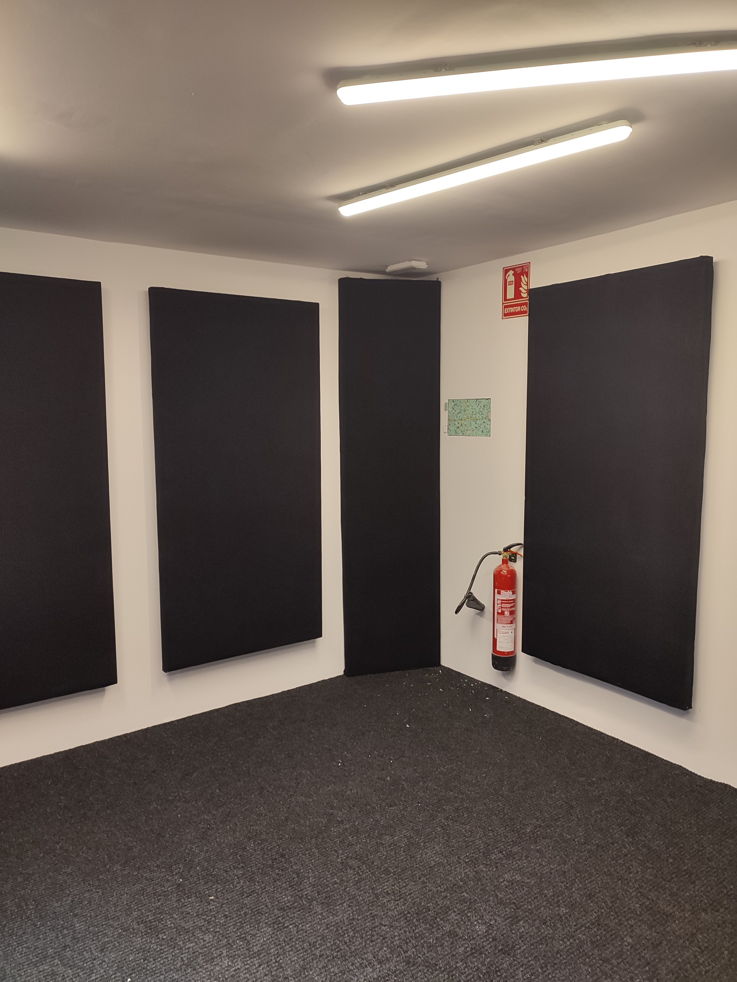 Proyectos. Reformas integrales de pisos, baños y cocinas con aislamiento acústico en Barcelona | B22 Reforma