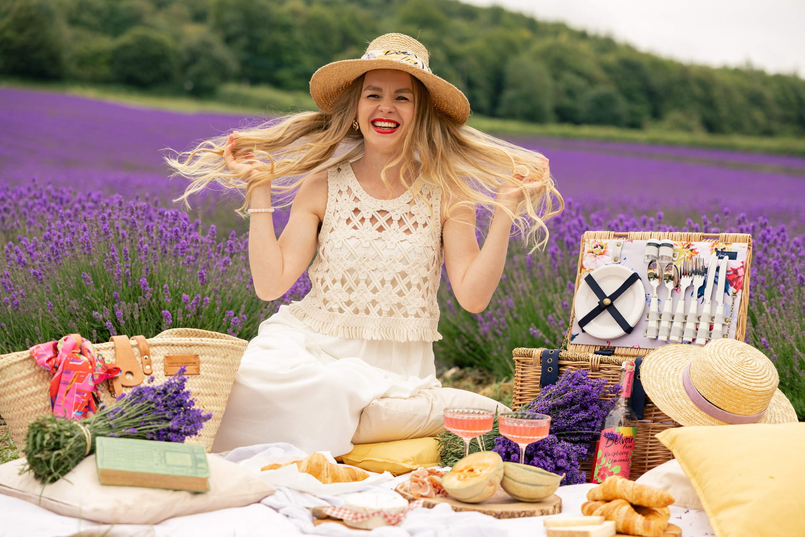 Lavender Picnics. PHOTOGRAPHER IN LONDON