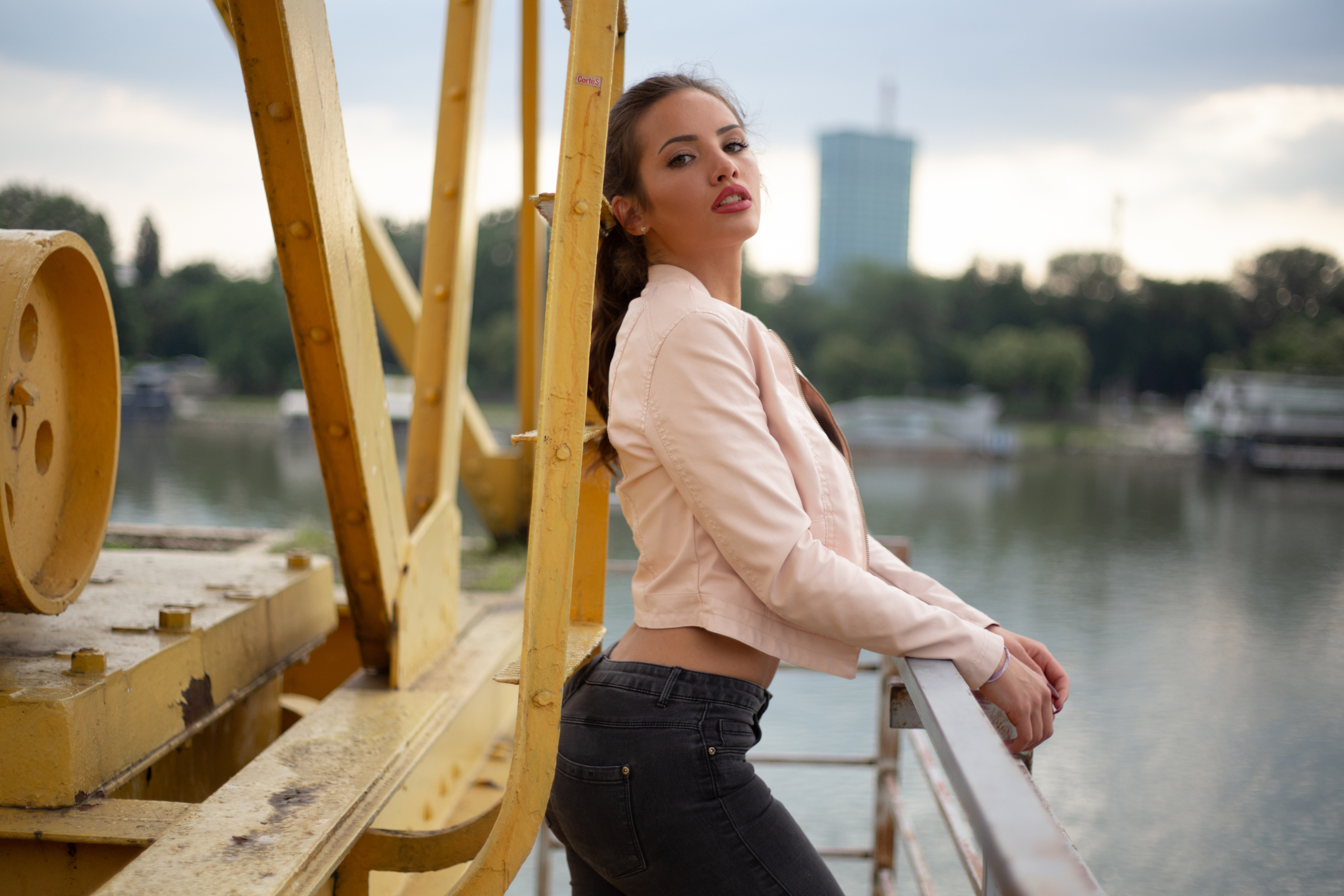 Paket preseta namenjen portretima i uličnoj fotografiji. Mark Smilyanic | Portretni boudoir fotograf iz Beograda