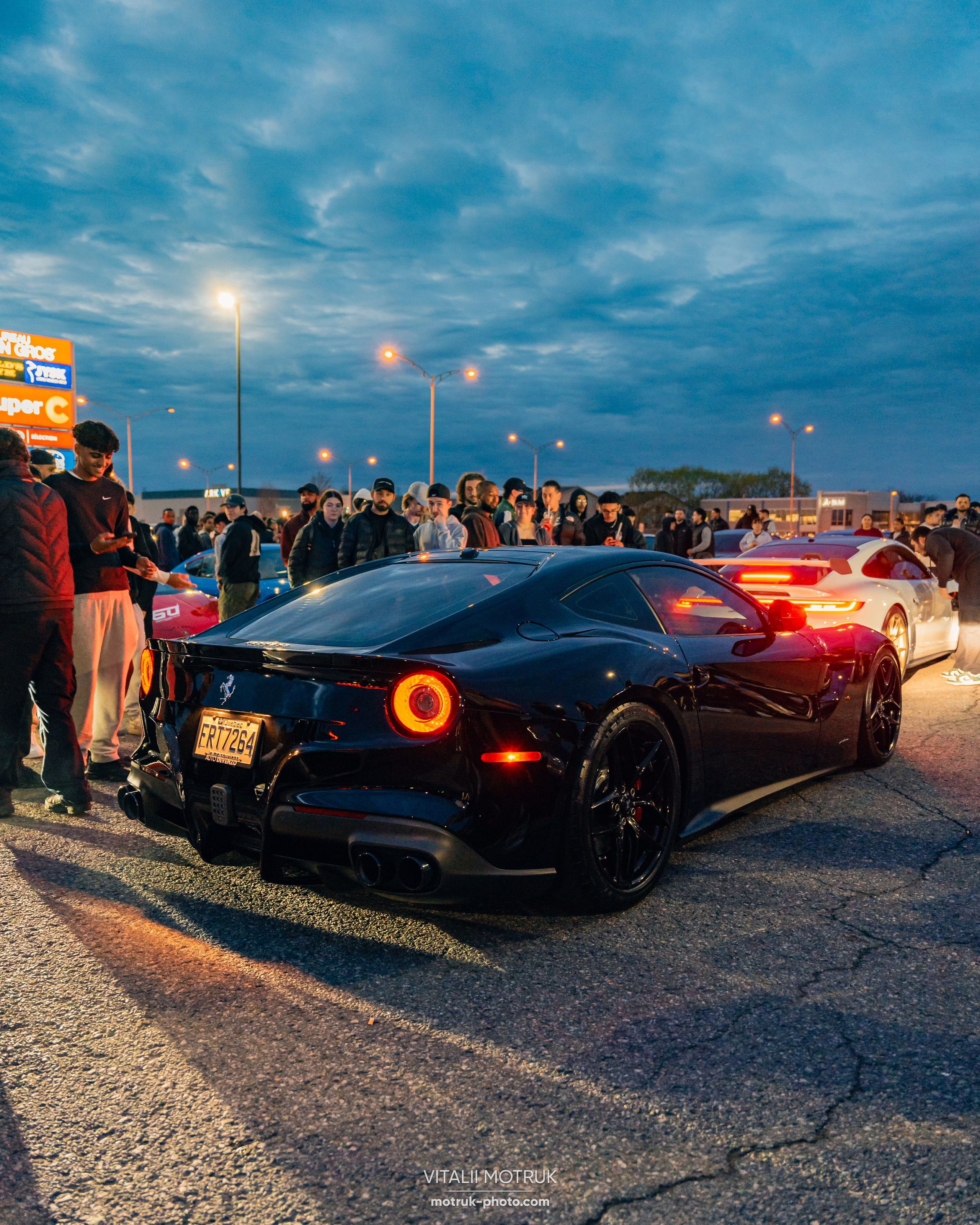 Car meet: 514 bimmers. Photographe de voitures à Paris — Vitalii Motruk