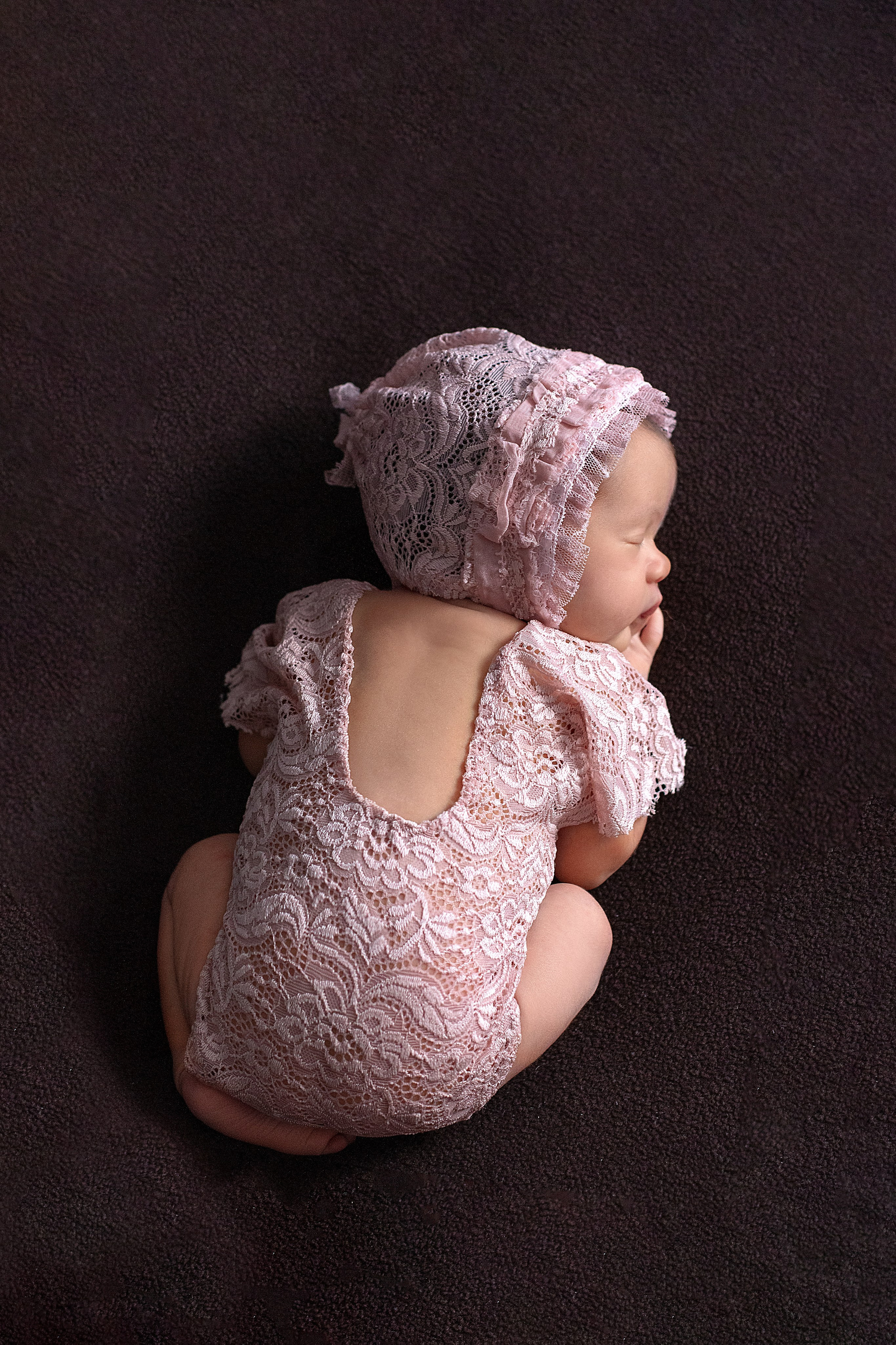 Newborn классическая. Детский и семейный фотограф в г. Бельцы