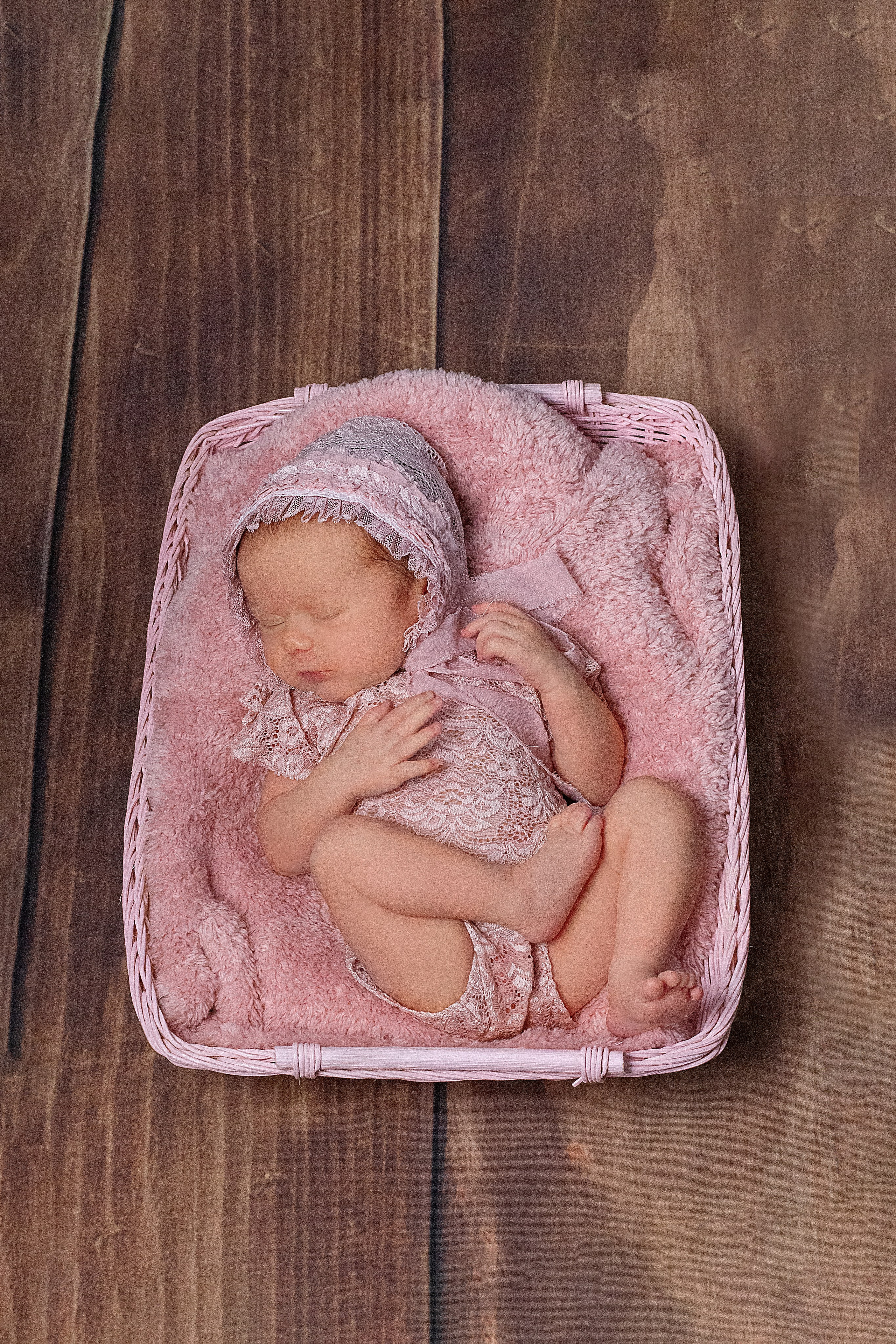 Newborn классическая. Детский и семейный фотограф в г. Бельцы