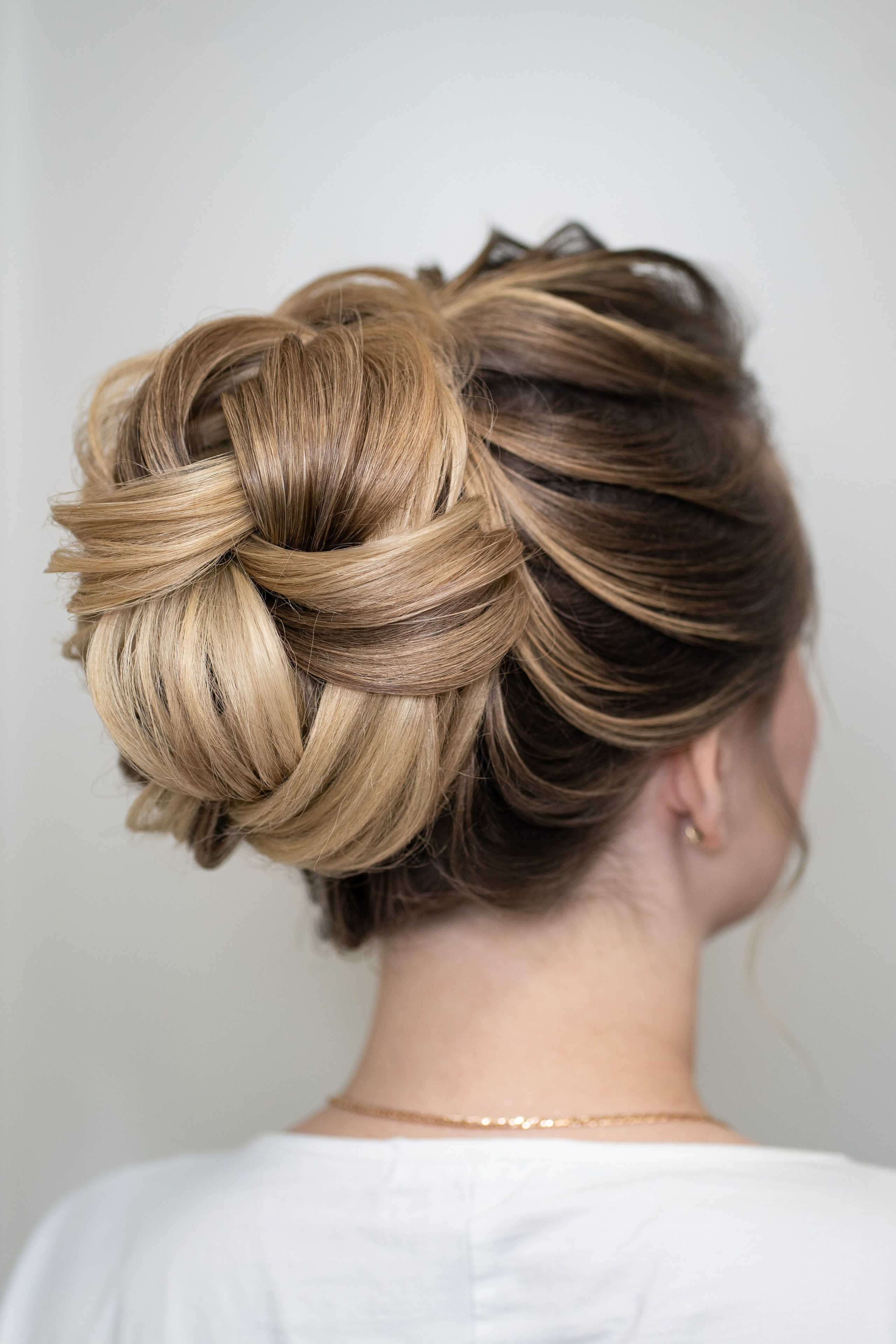 Haarstyling. Brautstylistin Irina, in Hamburg und Umgebung