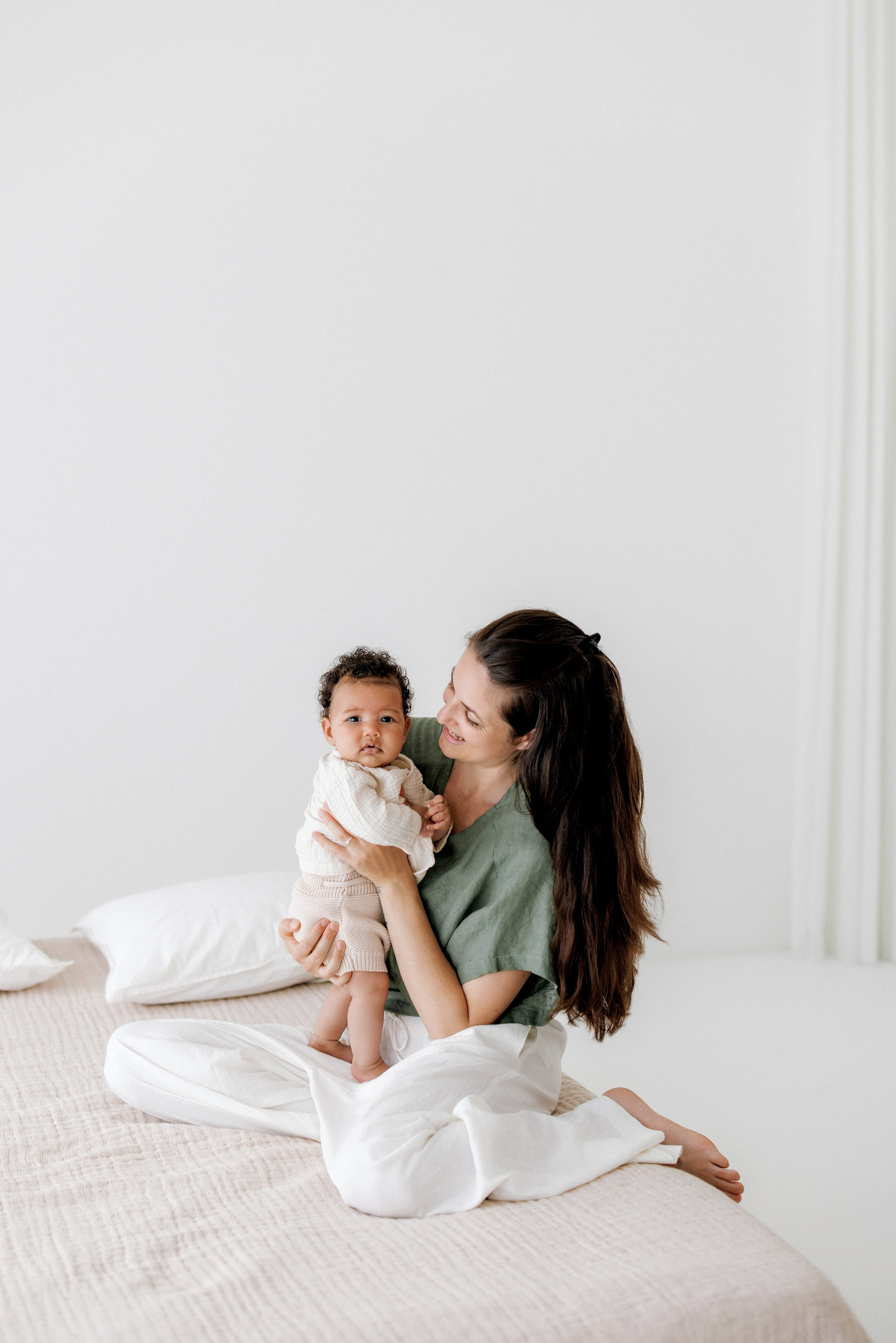 Newborn-Fotografie in Zürich — Natürlich. Minimalistisch. Ohne Zeitdruck. Wedding and Family Photographer Switzerland and Italy. Valeria Diaz