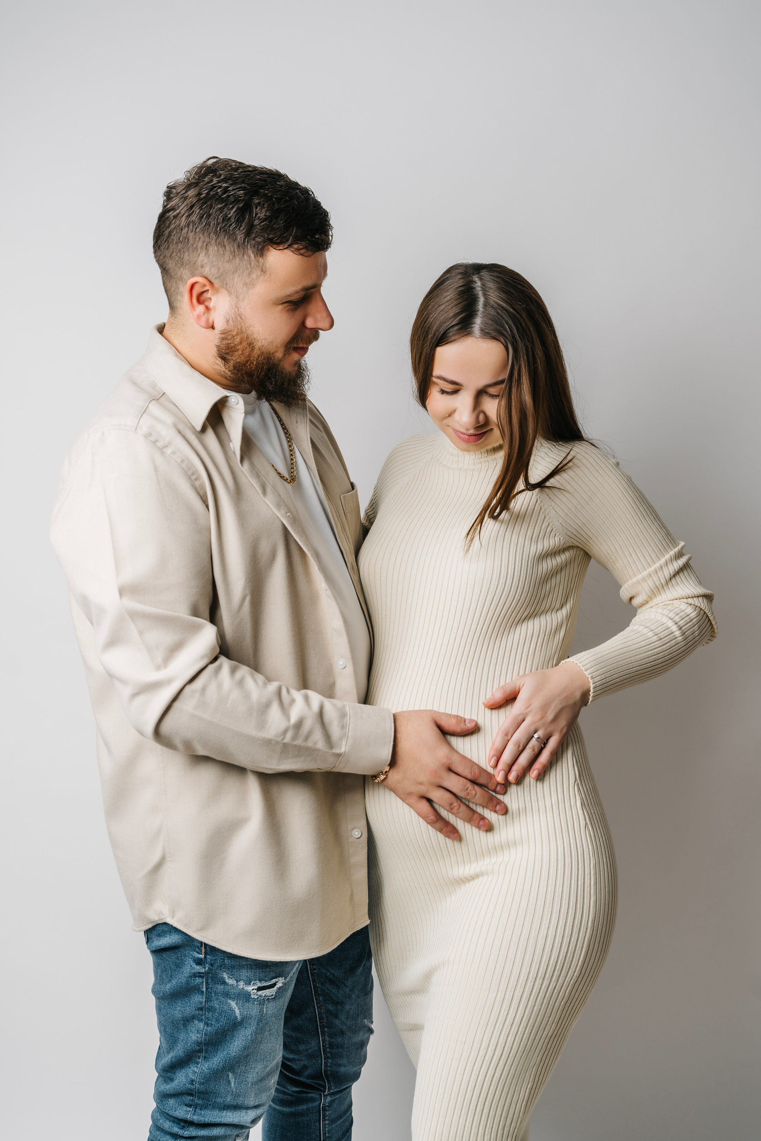 Pregnancy family photo shoot. Photographer in England Ekaterina Romanova