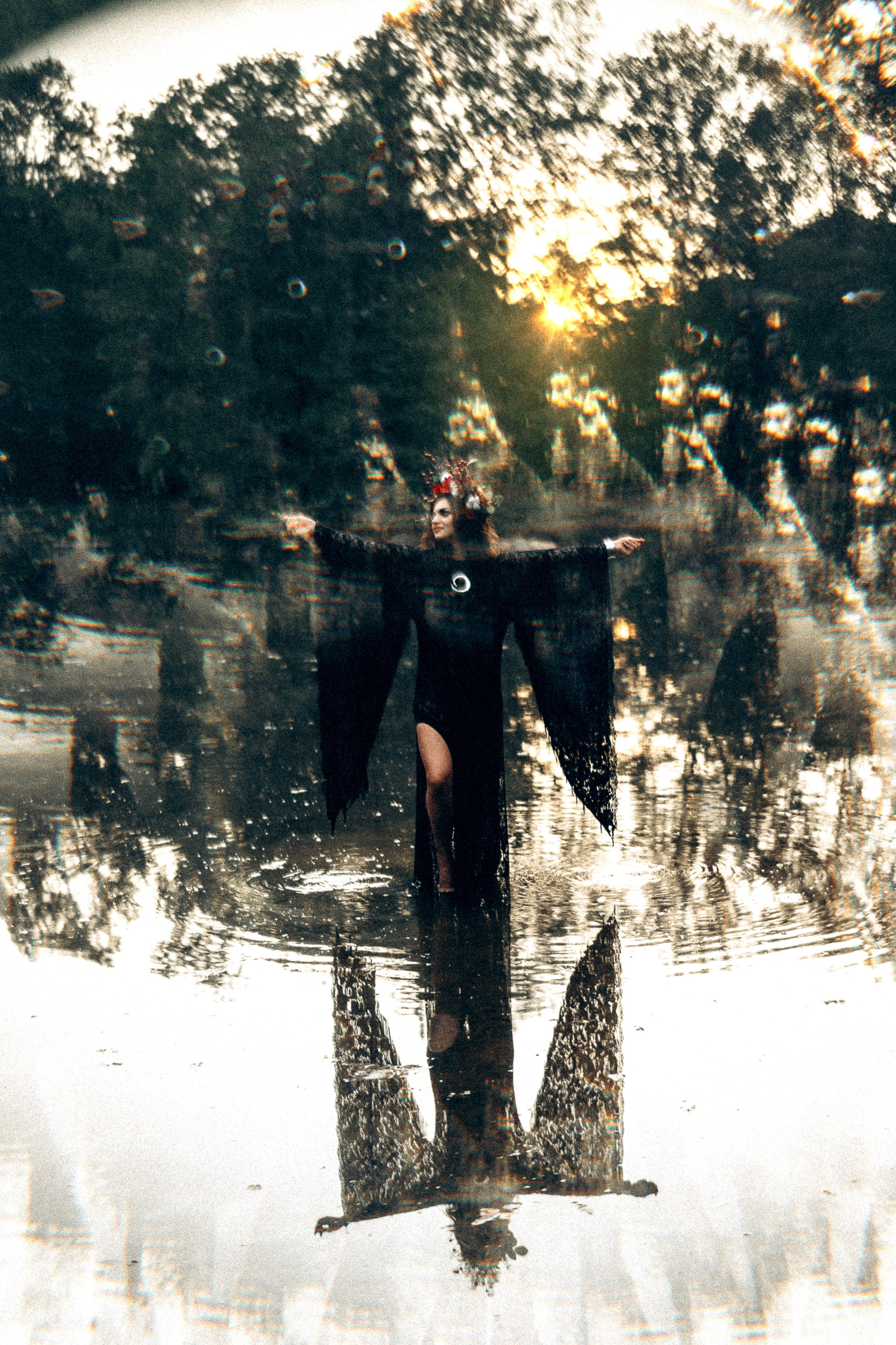 Witch at the lake. Family, Lifestyle and Portrait photograher in Trier, Germany