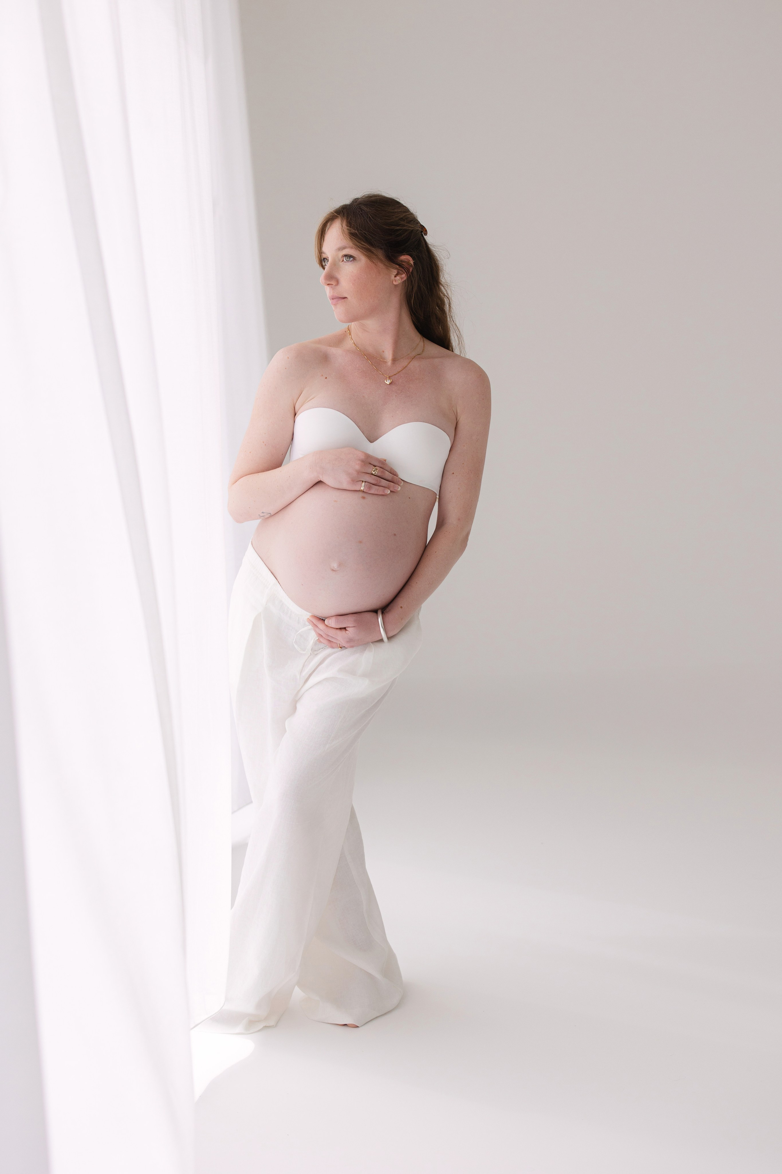 Moderne und minimalistische Schwangerschaftsfotografie in Zürich & Uster, Schweiz. Wedding and Family Photographer Switzerland and Italy. Valeria Diaz